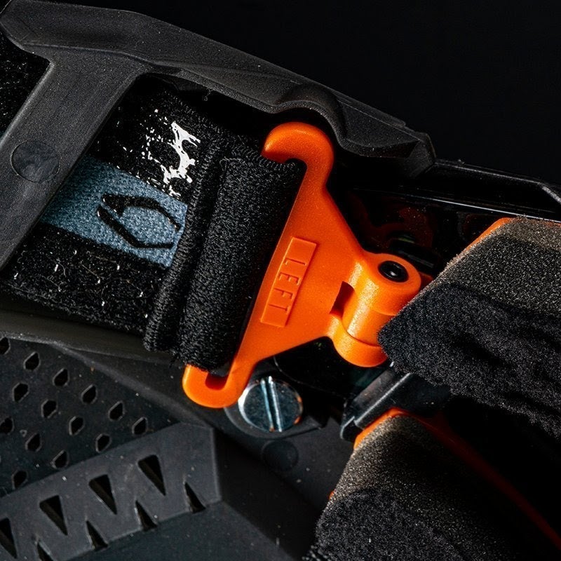 Carbon ZERO Pro Paintball Mask - More Coverage - Blood - Image 5