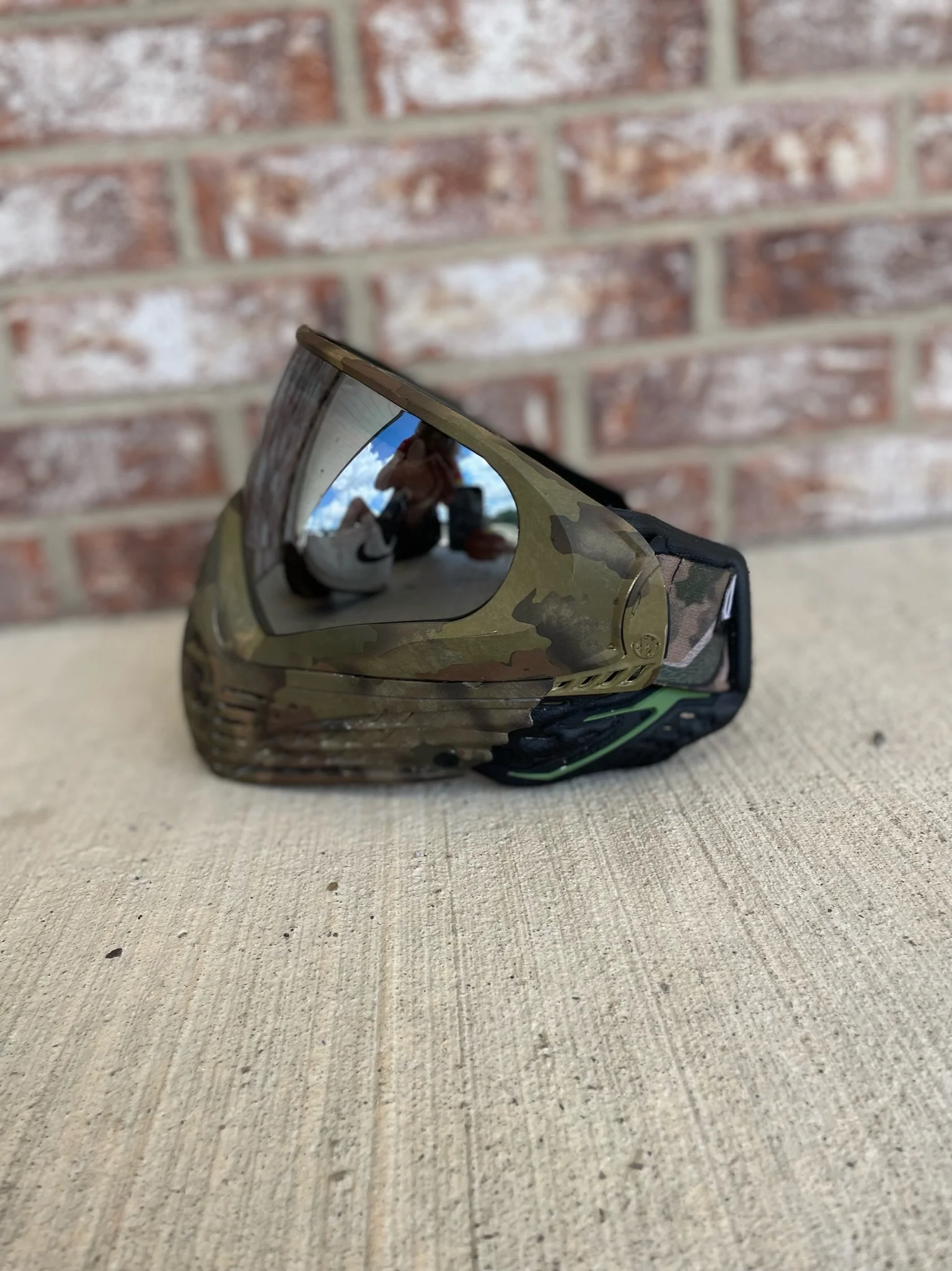 Used Virtue Vio Contour 2 Paintball Mask- Brush Camo w/ 2 lens w/ Soft Goggle Bag - Image 3