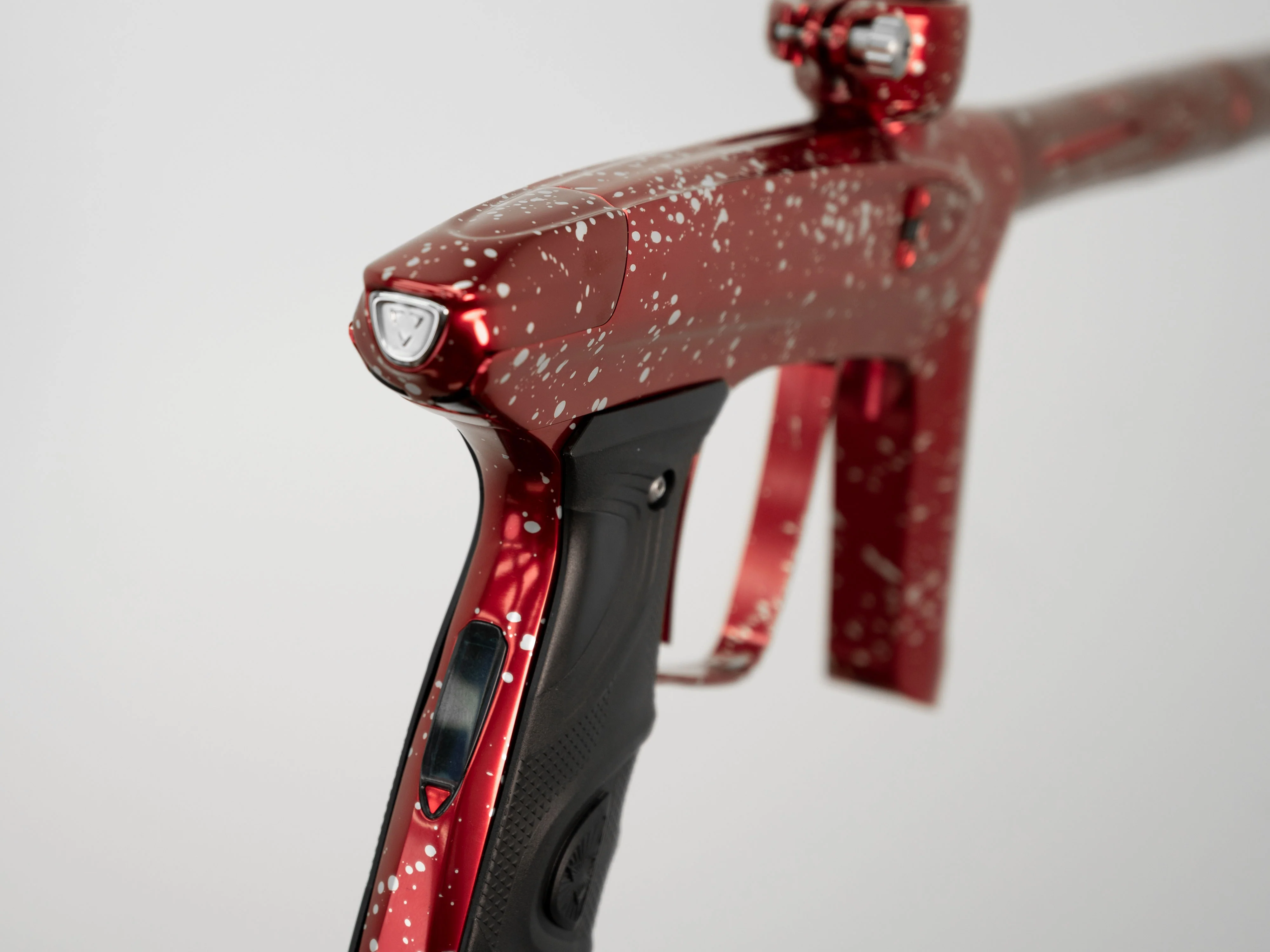 DLX Luxe TM40 Paintball Gun - LE Dr. Speckle (Gloss Red / Silver Speckle) - Image 4