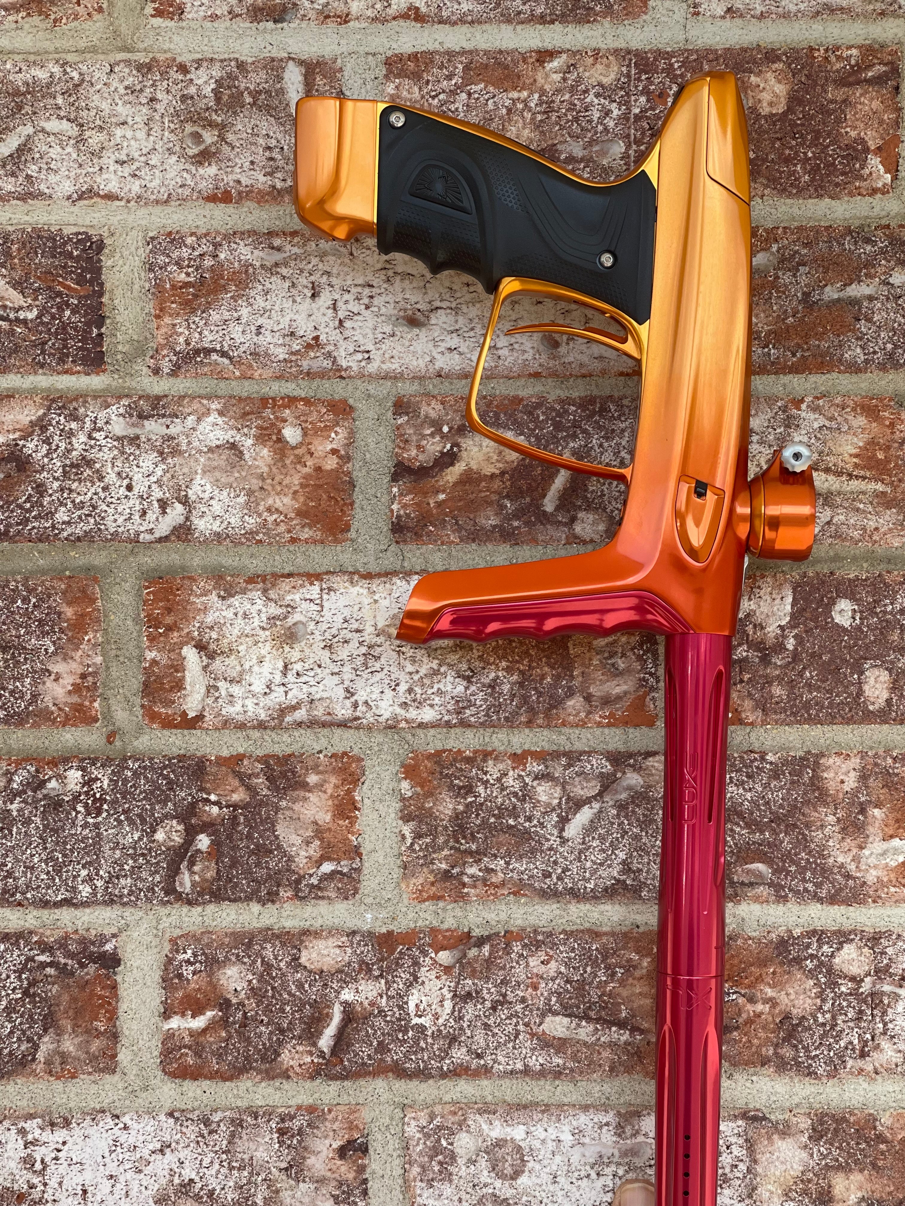 DLX Luxe TM40 Paintball Gun - LE Fade - Sunrise - Orange/Red - Image 3