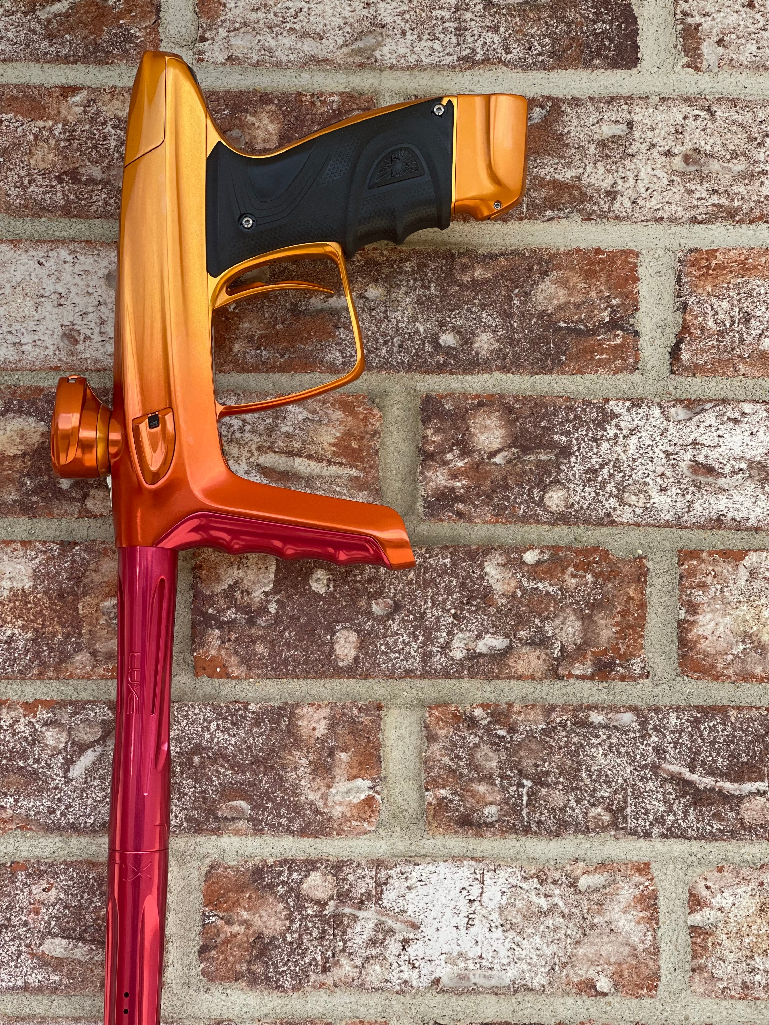DLX Luxe TM40 Paintball Gun - LE Fade - Sunrise - Orange/Red - Image 4