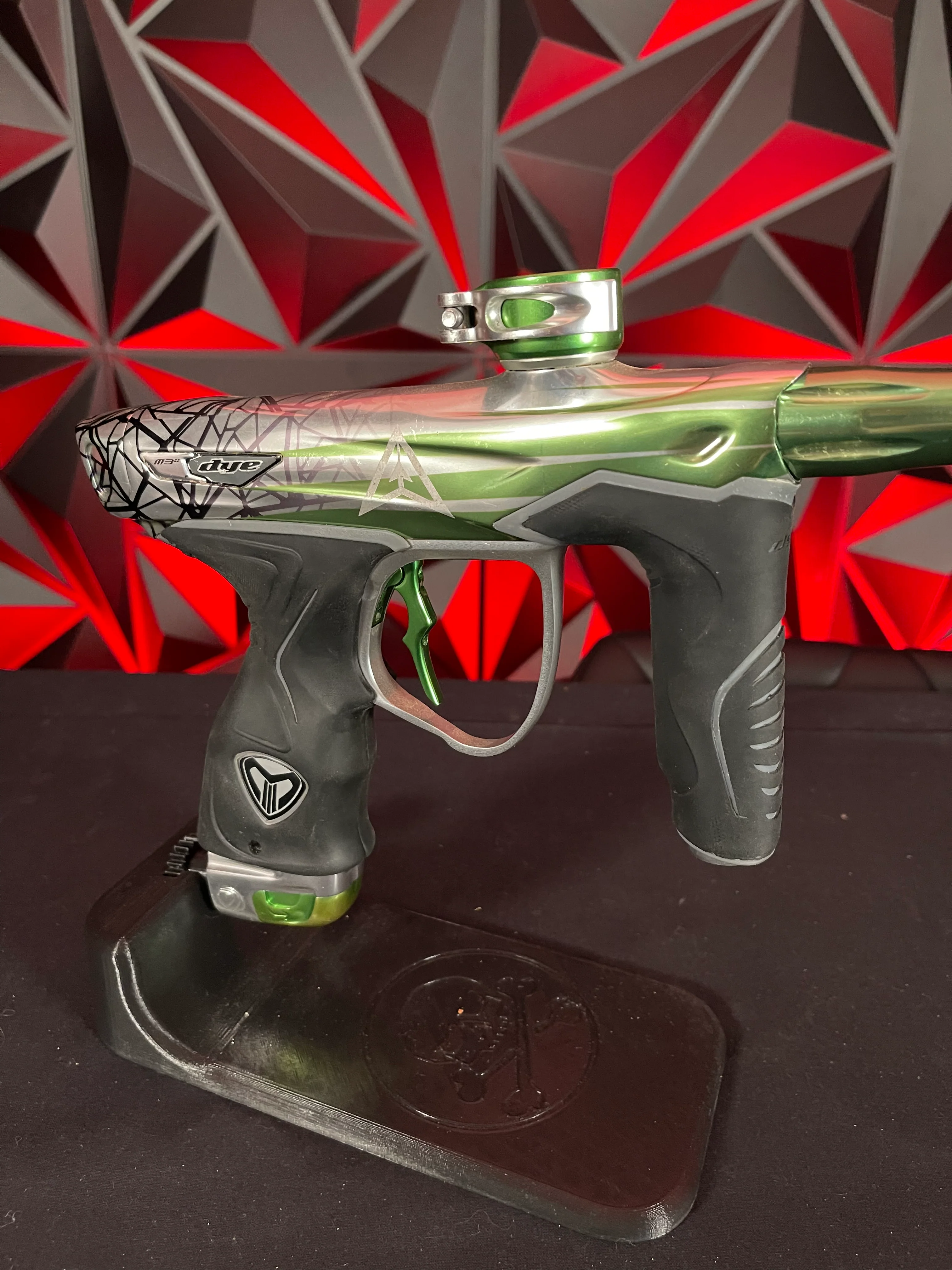 Used Dye M3+ Paintball Marker - Green Columbus LVL Up Edition - Image 3