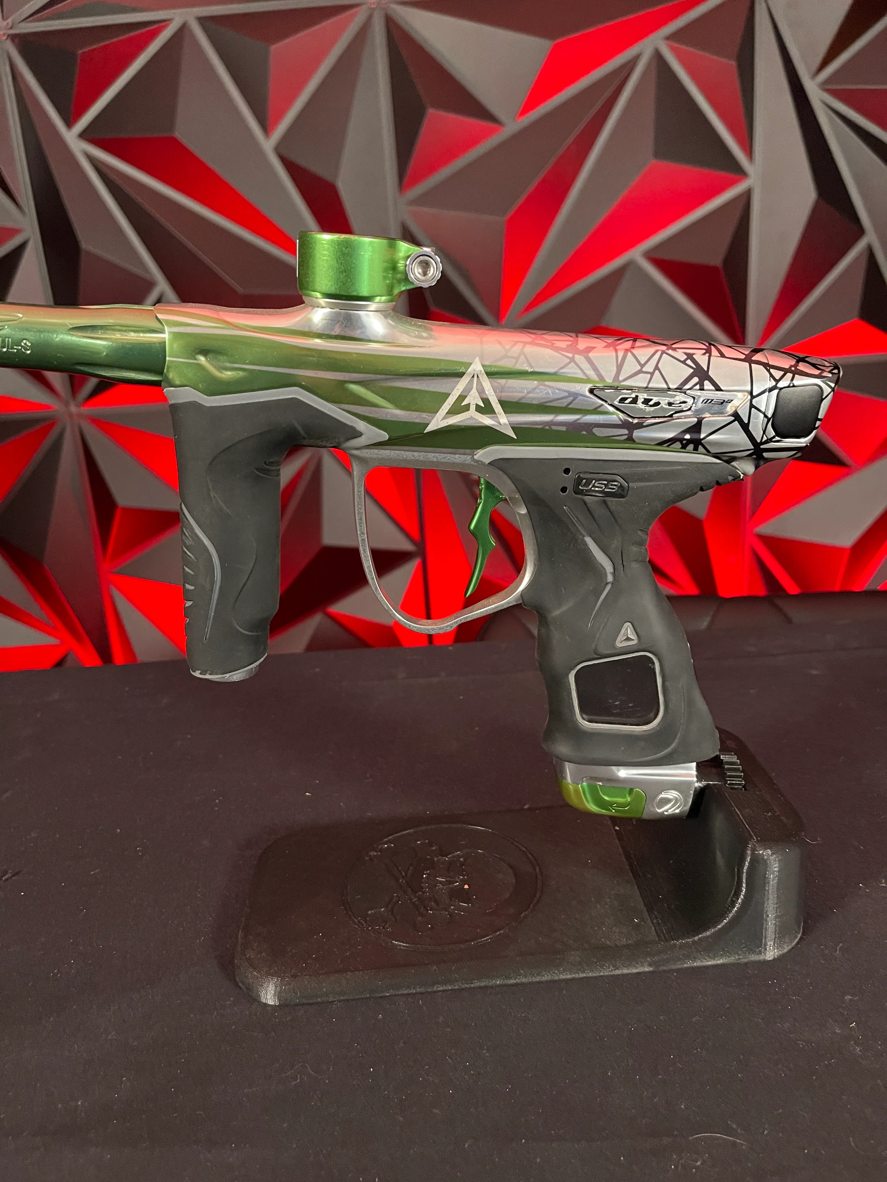 Used Dye M3+ Paintball Marker - Green Columbus LVL Up Edition - Image 6