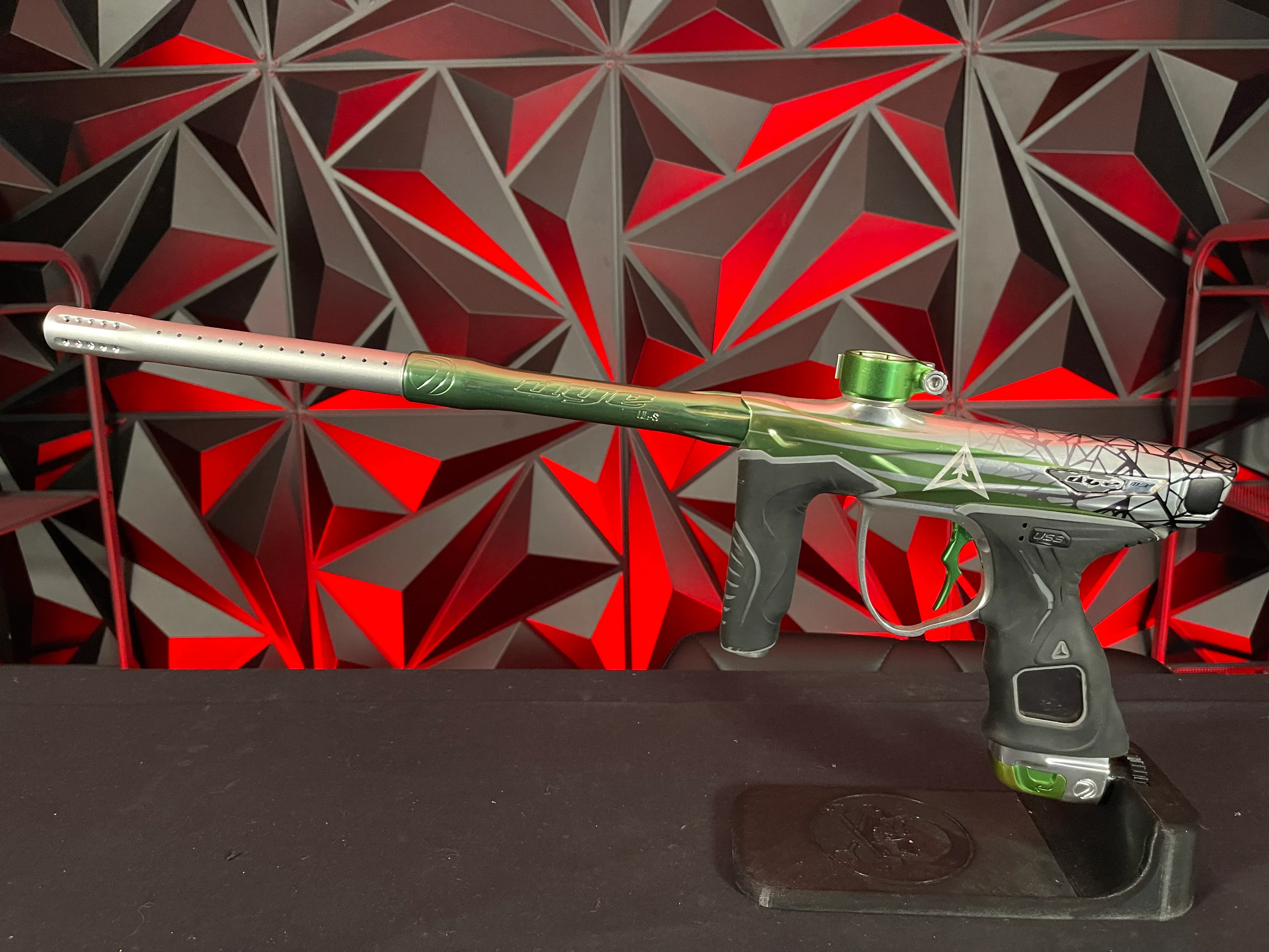 Used Dye M3+ Paintball Marker - Green Columbus LVL Up Edition - Image 8