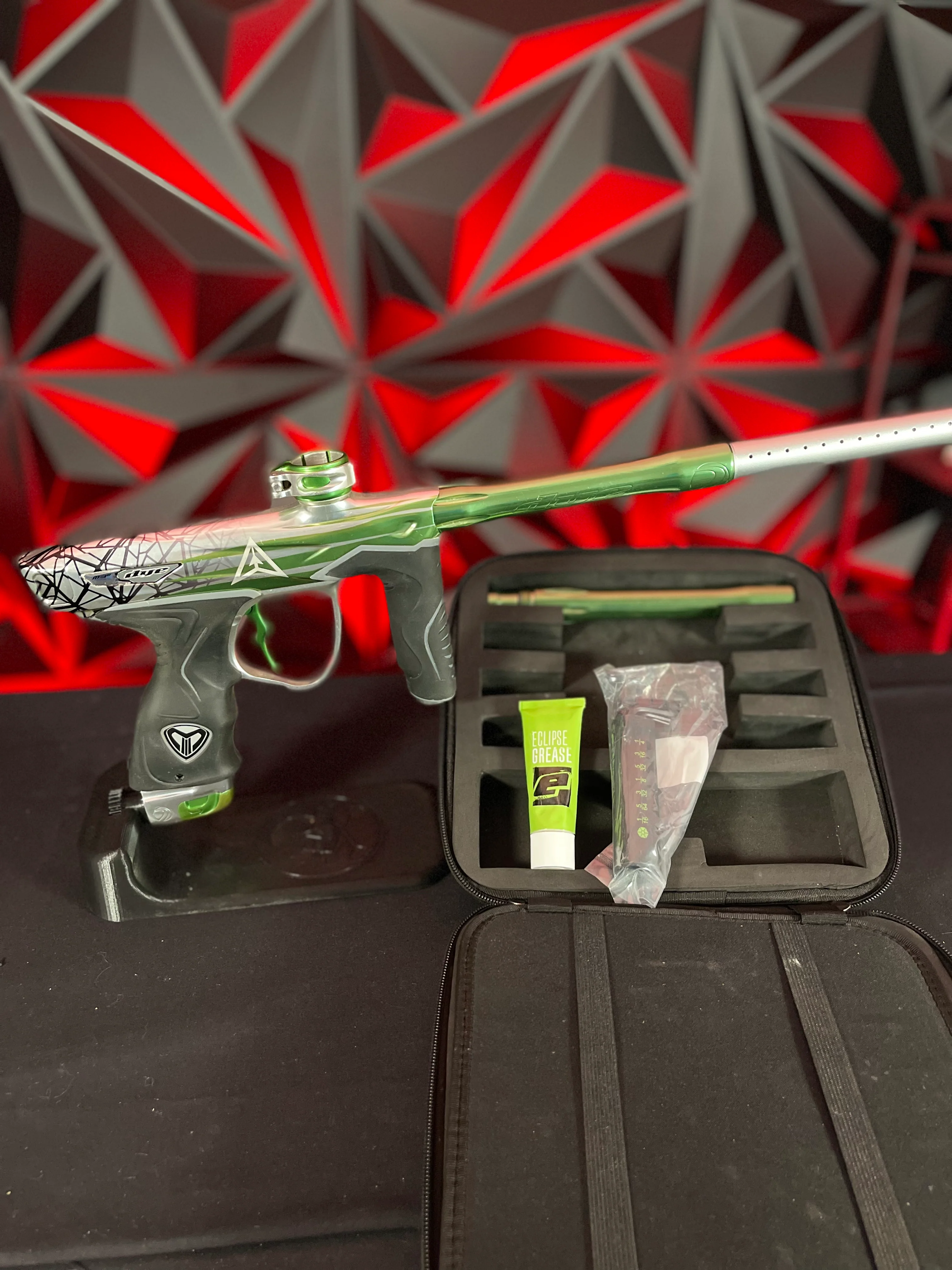Used Dye M3+ Paintball Marker - Green Columbus LVL Up Edition - Image 9