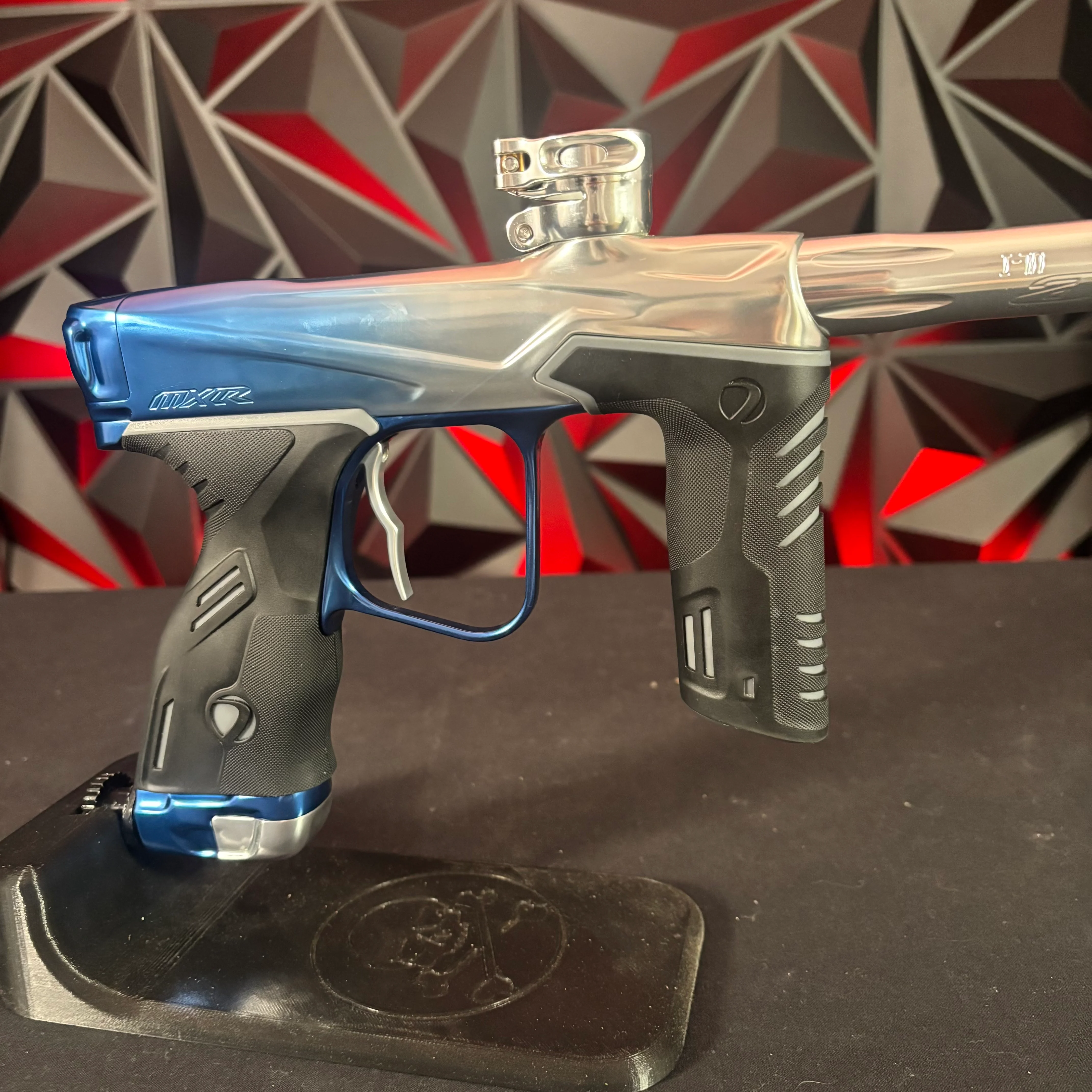 Dye MXR Paintball Marker - PGA Arctic Fade - Image 3