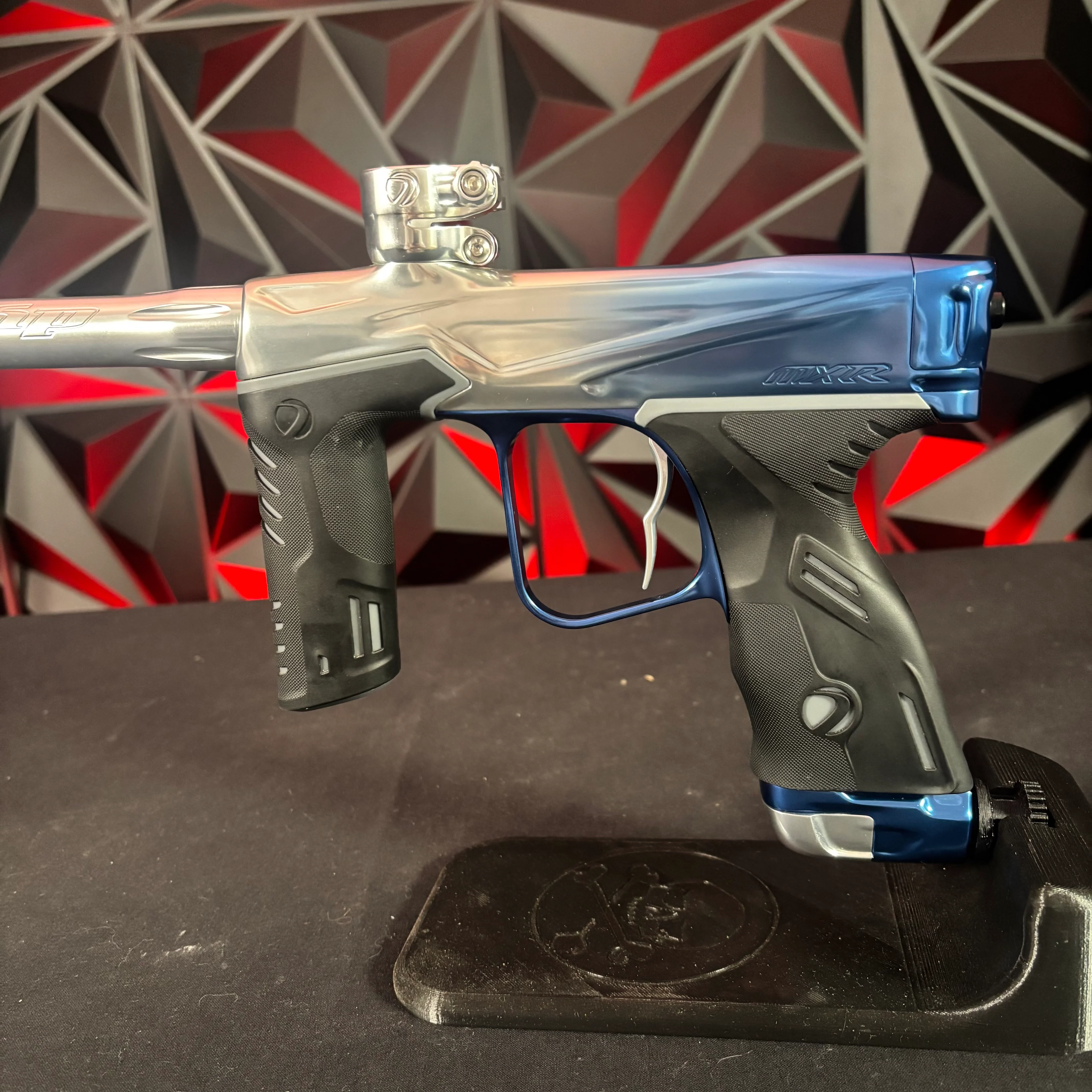 Dye MXR Paintball Marker - PGA Arctic Fade - Image 4