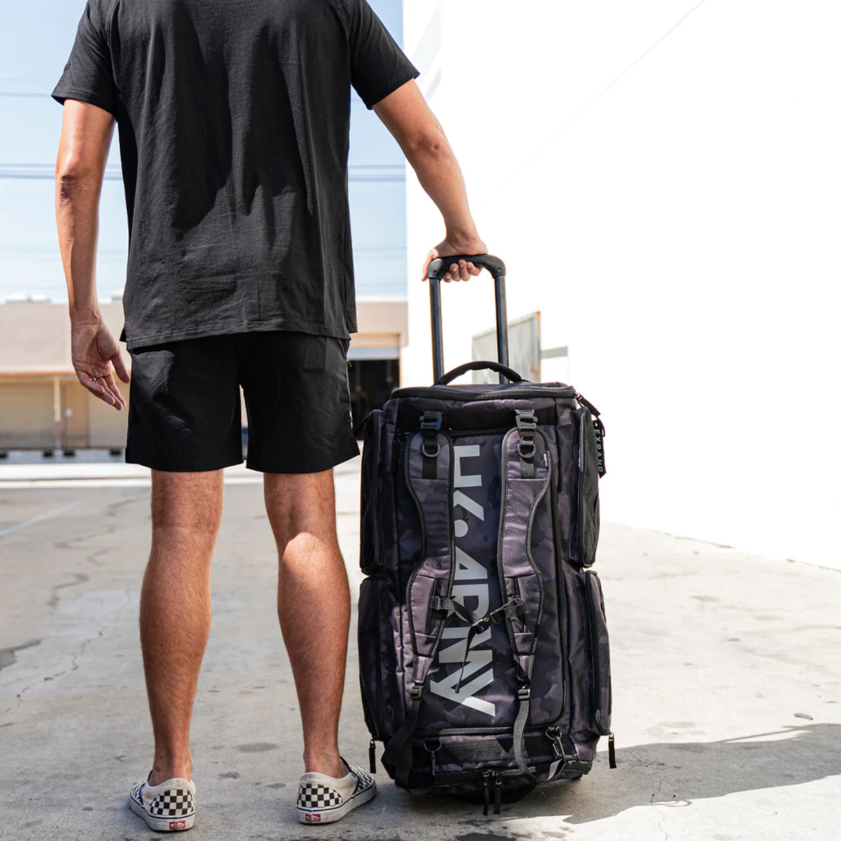 HK Army Expand 75L - Roller Gear Bag - Shroud Blackout - Image 3