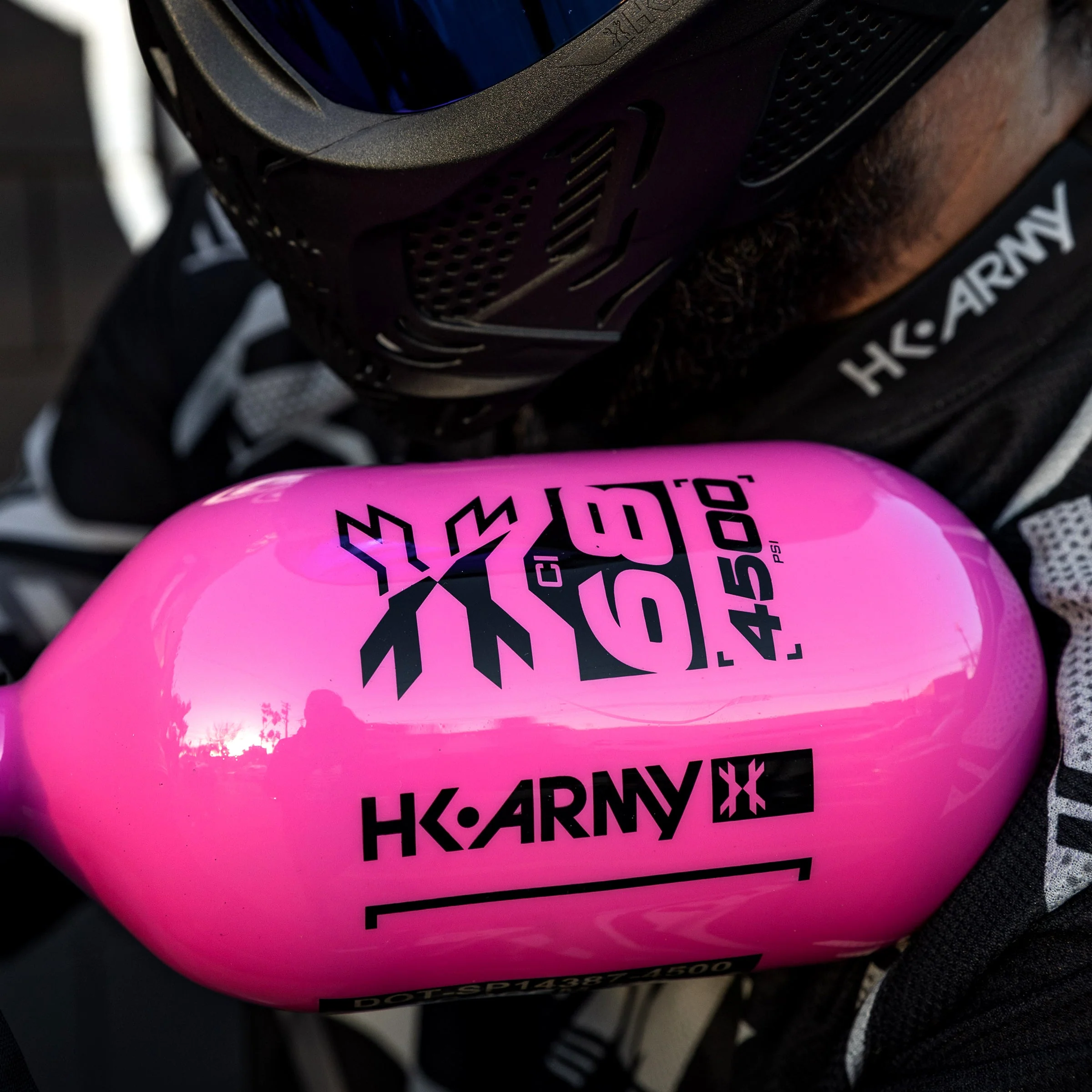 HK Army "Extra Lite" Carbon Fiber Tank - Standard Reg - RUSH - 68/4500 PSI - Neon Pink/Black - Image 4