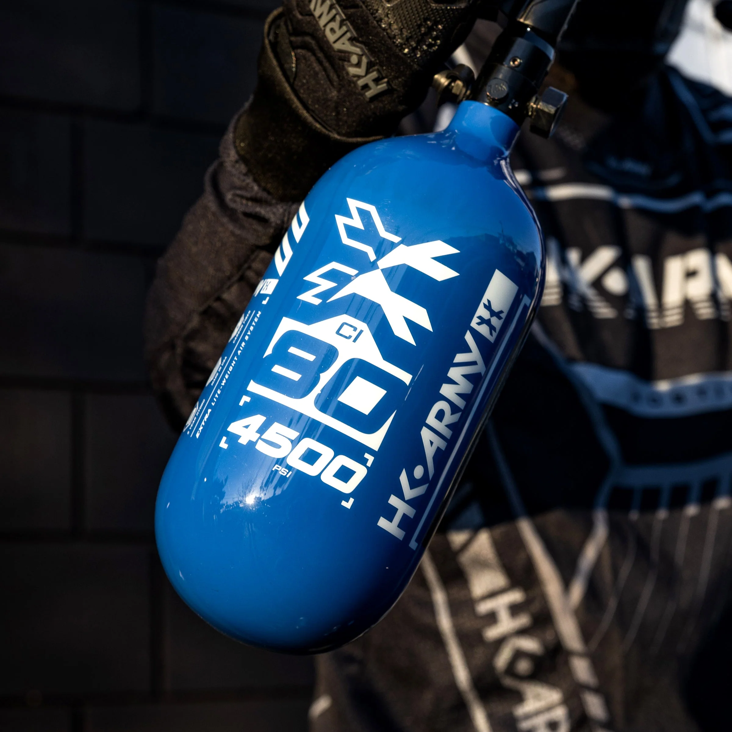 HK Army "Extra Lite" Carbon Fiber Tank - Standard Reg - RUSH - 80/4500 PSI - Blue/White - Image 2