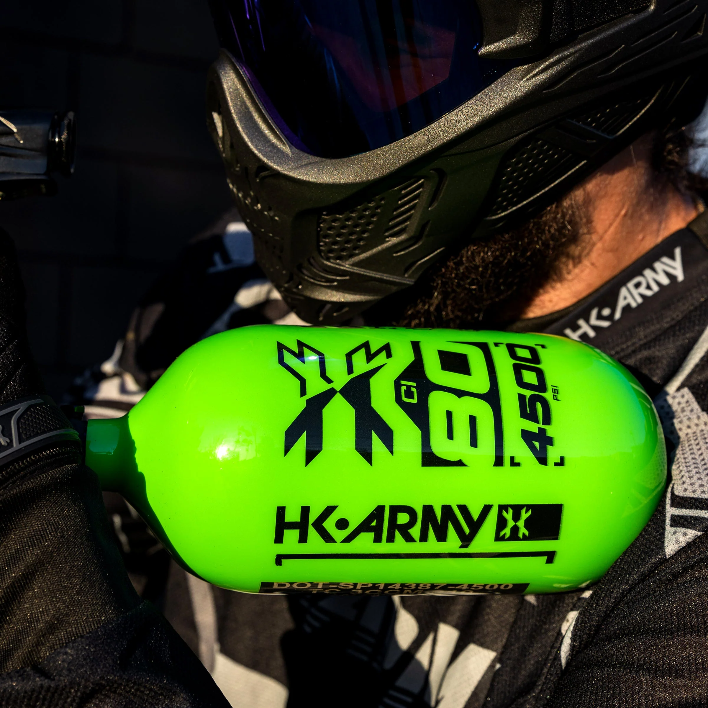 HK Army "Extra Lite" Carbon Fiber Tank - Standard Reg - RUSH - 80/4500 PSI - Neon Green/Black - Image 4