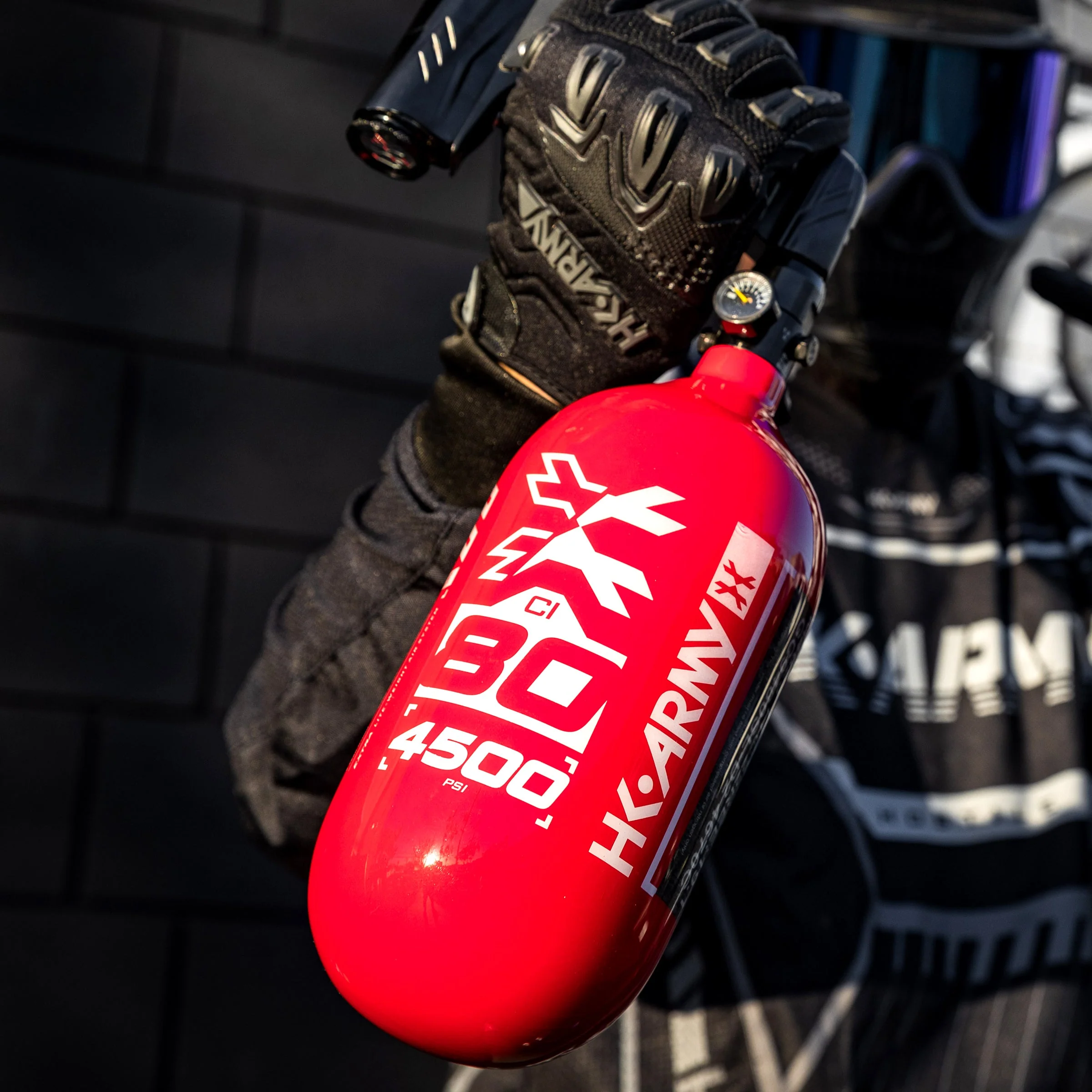 HK Army "Extra Lite" Carbon Fiber Tank - Standard Reg - RUSH - 80/4500 PSI - Red/White - Image 2