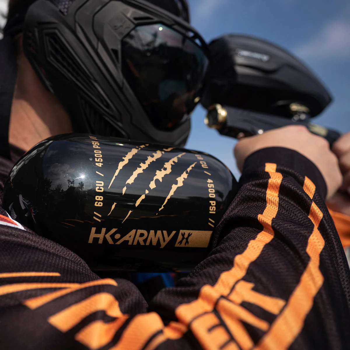 HK Army "Extra Lite" Carbon Fiber Tank - Standard Reg. - Leopard King - 68/4500 PSI - Black/Gold - Image 2