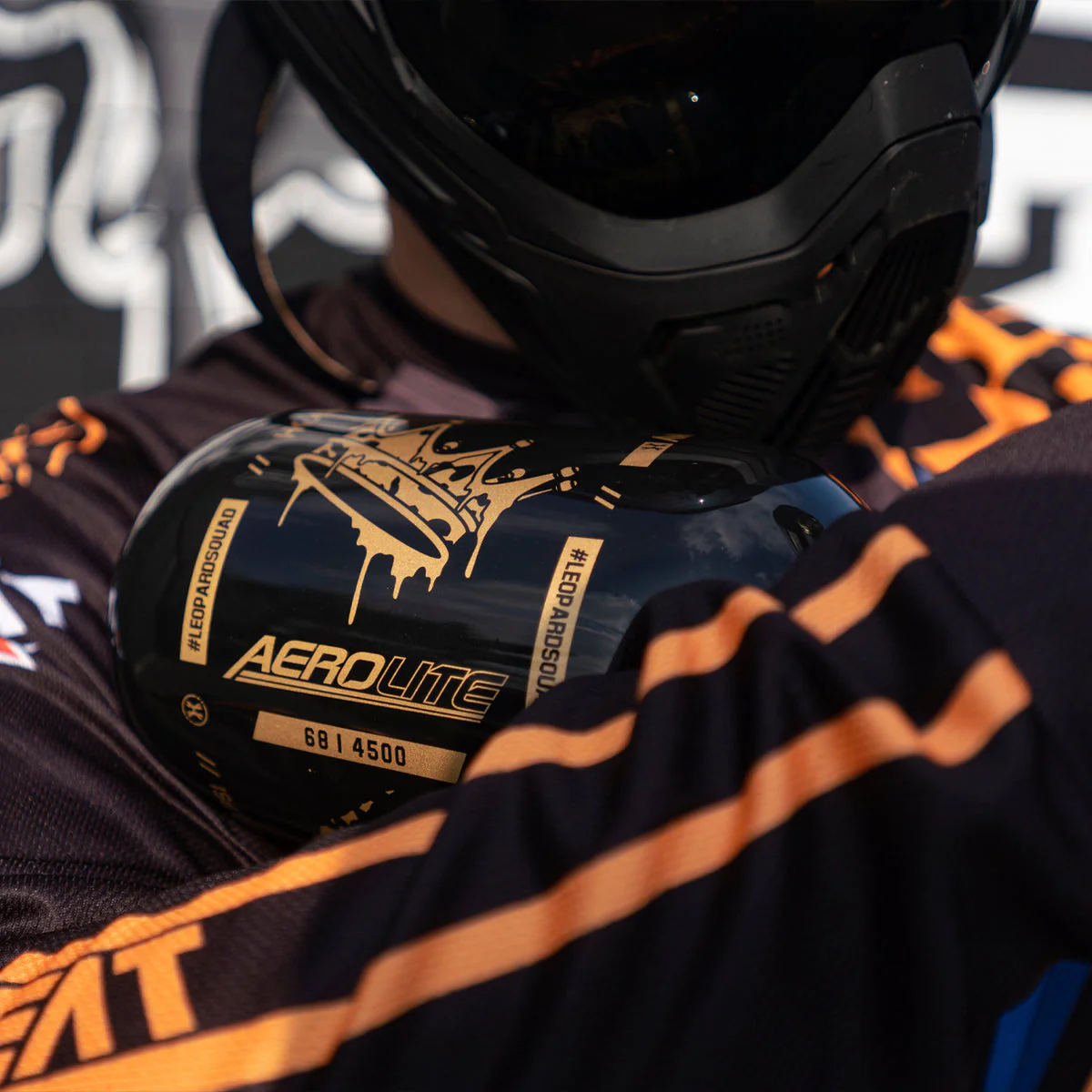 HK Army "Extra Lite" Carbon Fiber Tank - Standard Reg. - Leopard King - 68/4500 PSI - Black/Gold - Image 5