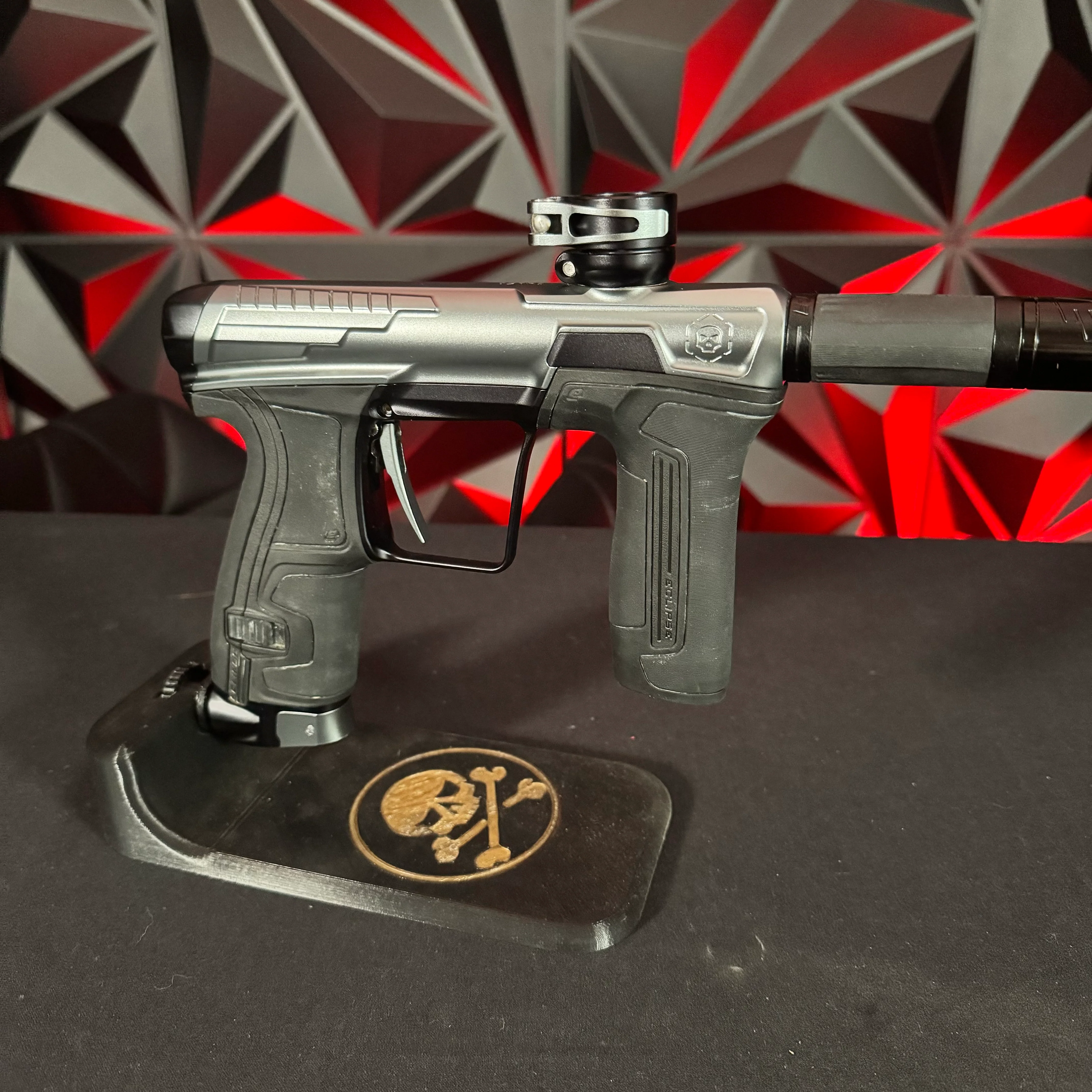 Used Planet Eclipse/Infamous CS2 Paintball Gun - Pewter/Black - Image 4