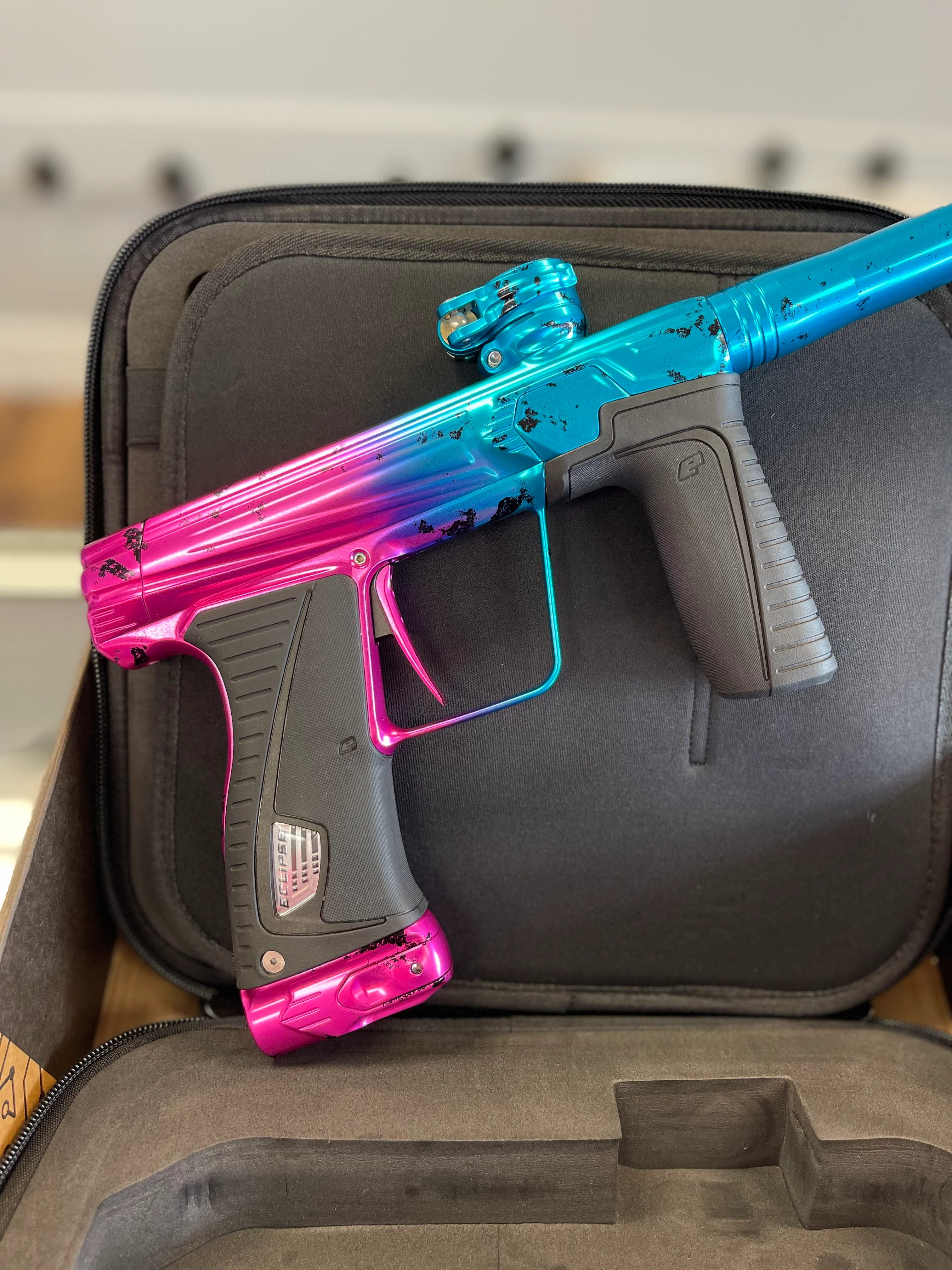Planet Eclipse Gtek 180r ULTIMATE Paintball Gun - LE Pink/Blue Speckled Fade - Image 12