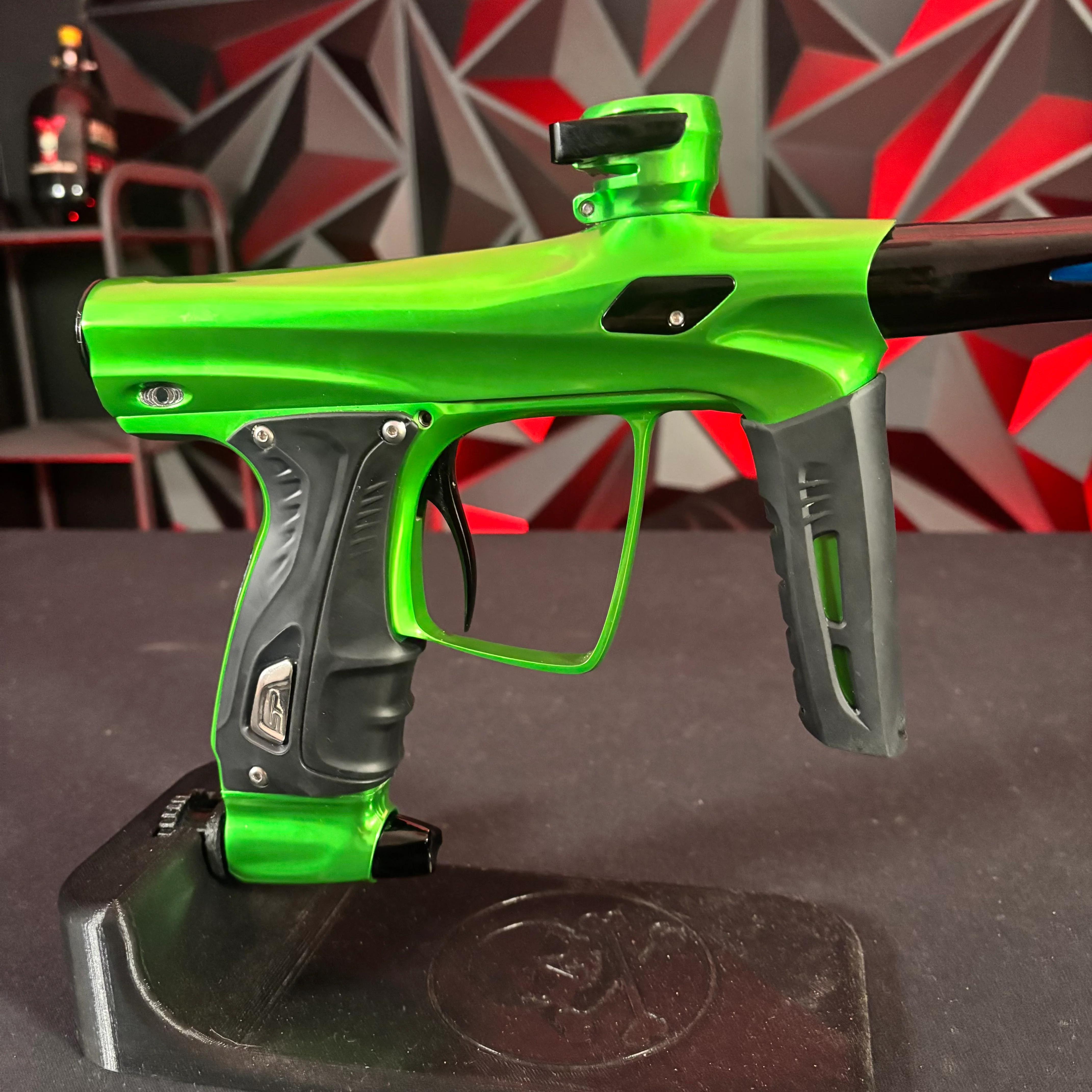 Shocker RSX Paintball Marker - Gloss Black - Image 3