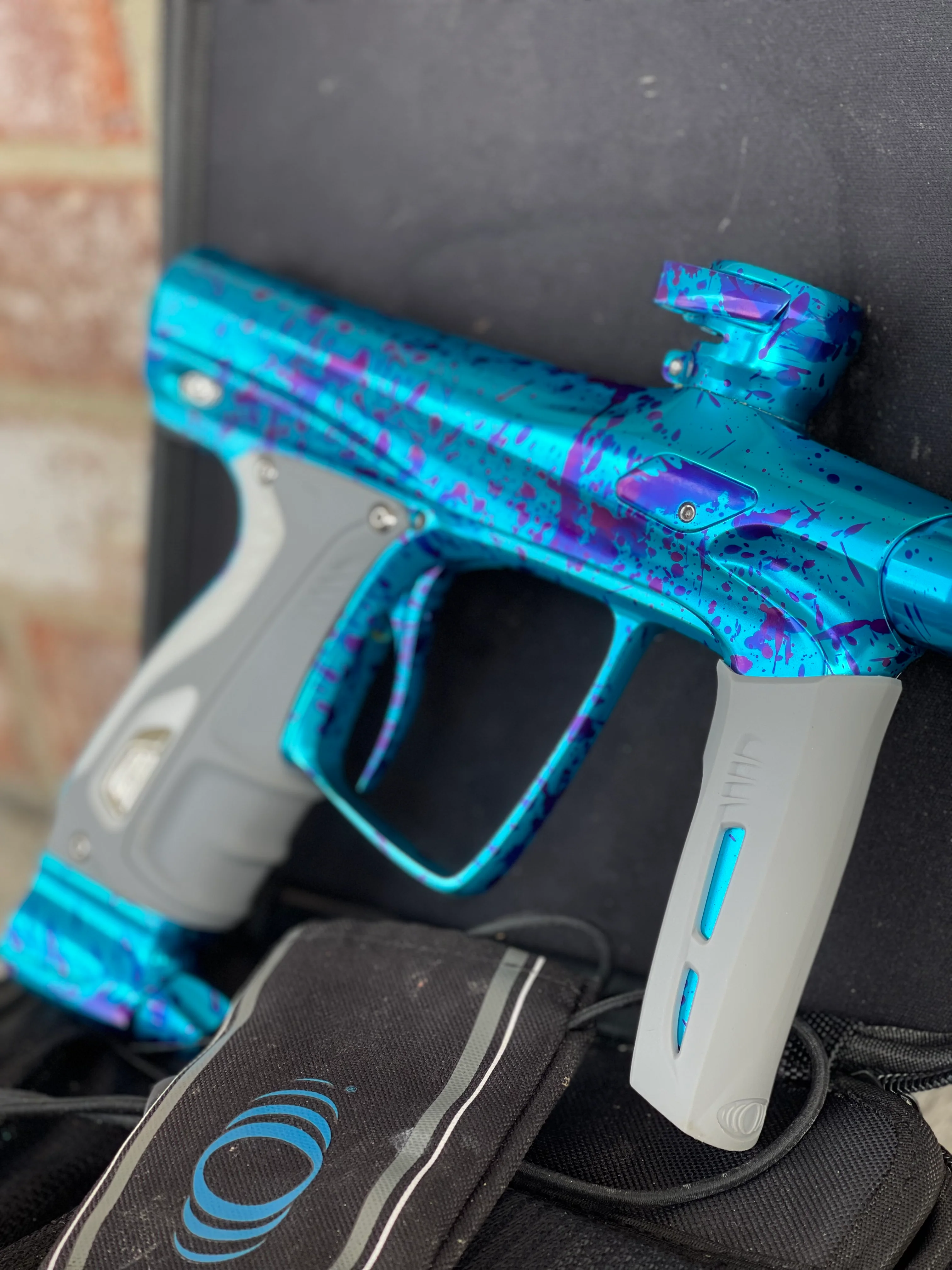 Used Shocker RSX Paintball Marker- Blue Splash - Image 2