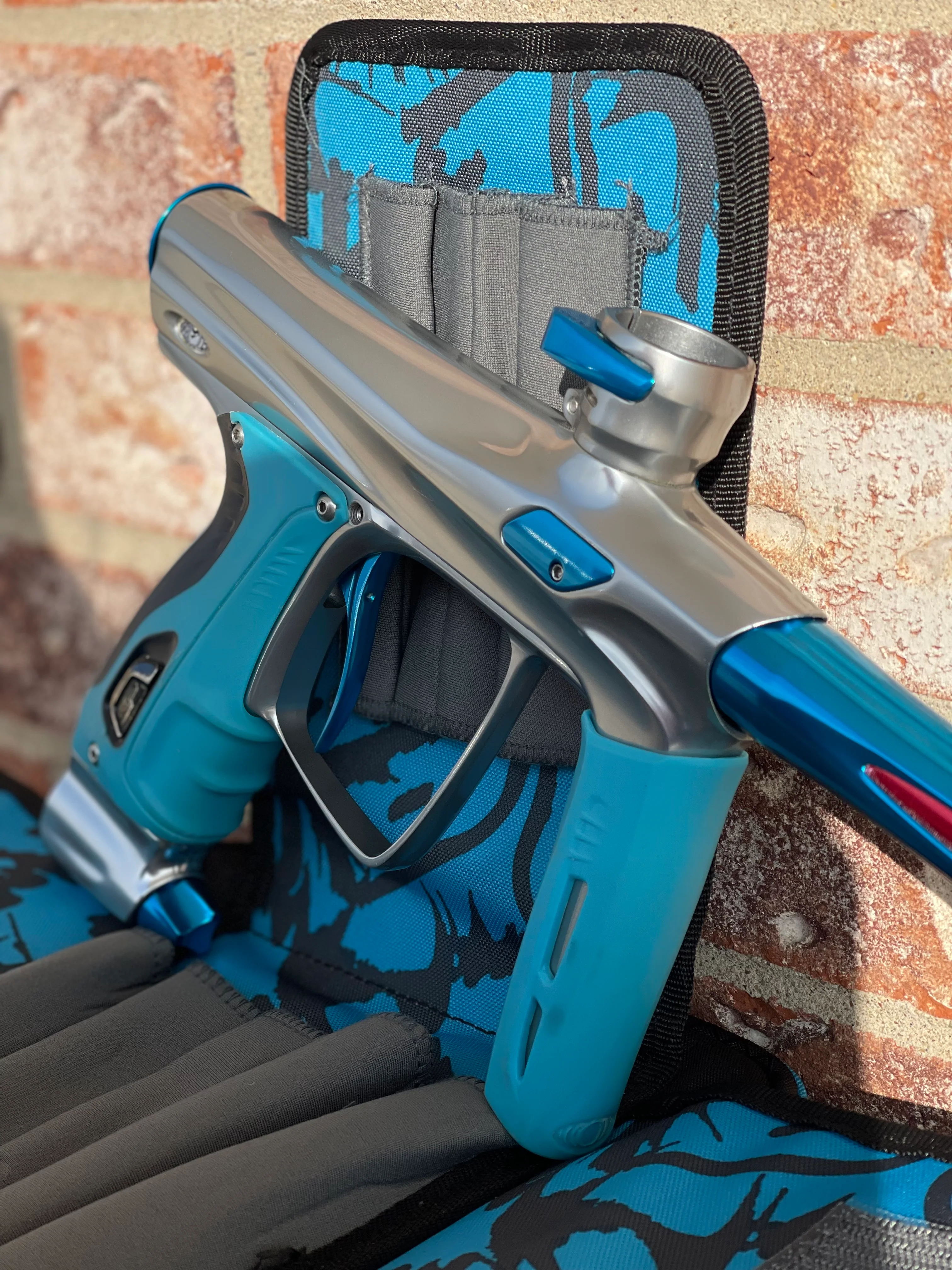 Smart Parts Shocker RSX Paintball Marker- Gloss Silver/Teal - Image 3