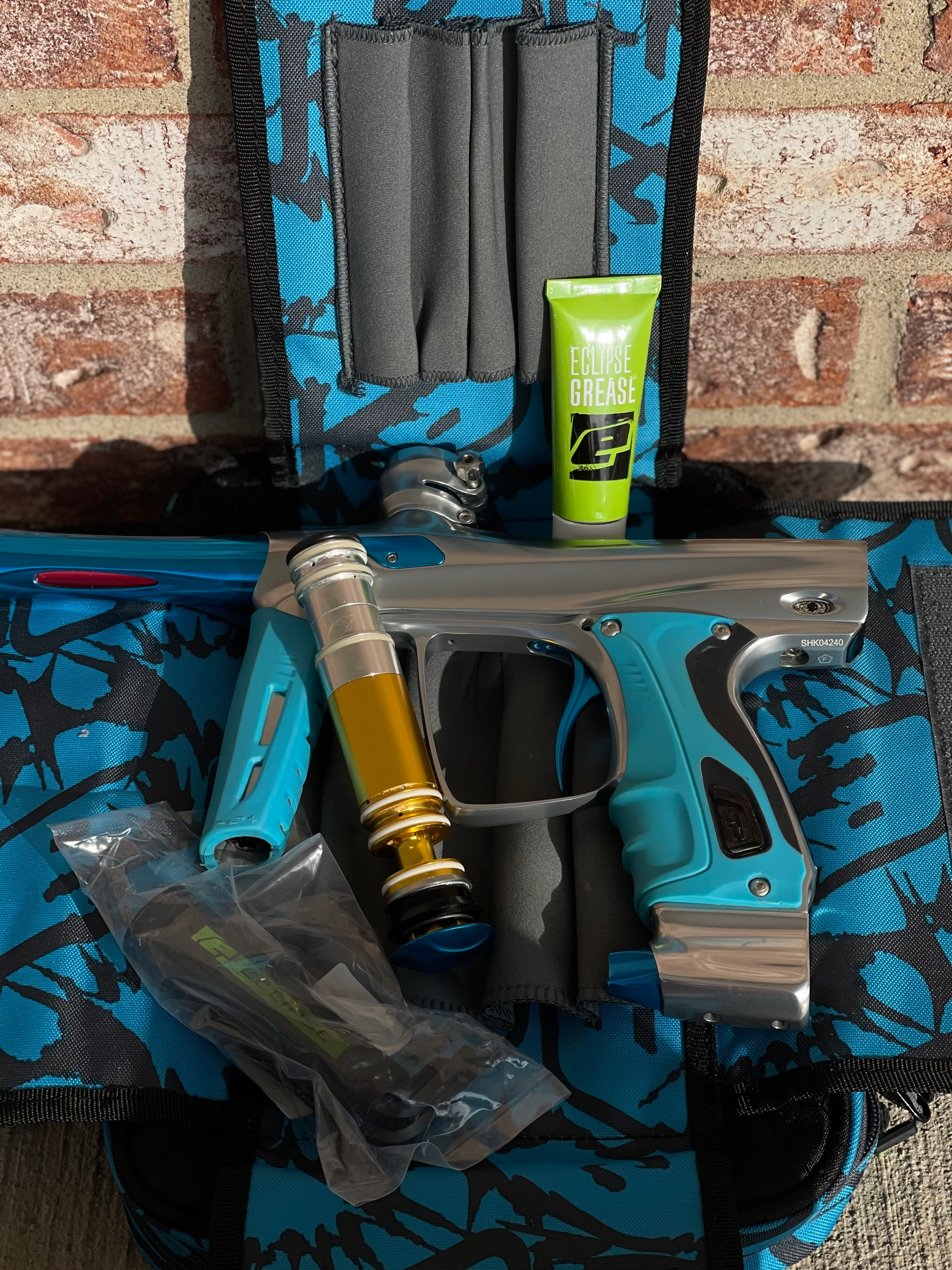Smart Parts Shocker RSX Paintball Marker- Gloss Silver/Teal - Image 6