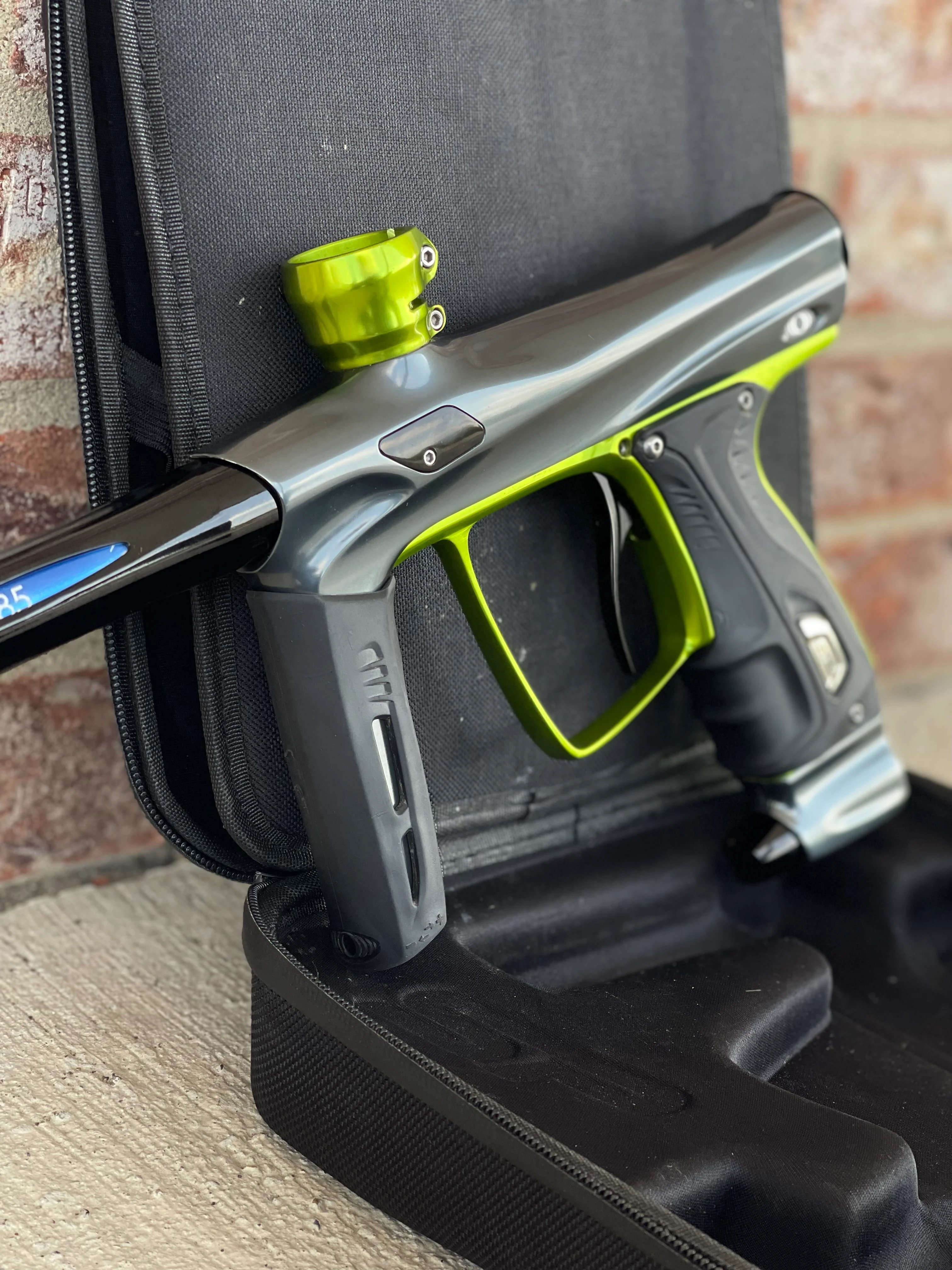 Smart Parts Shocker RSX Paintball Marker- Pewter/Lime with 3 freak Inserts - Image 4