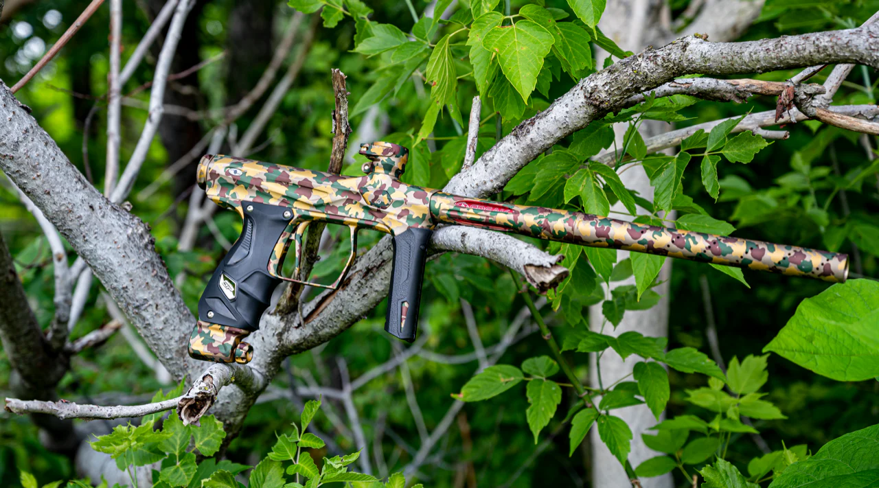 SP Shocker AMP Paintball Gun - LE Woodland Camo - Image 3