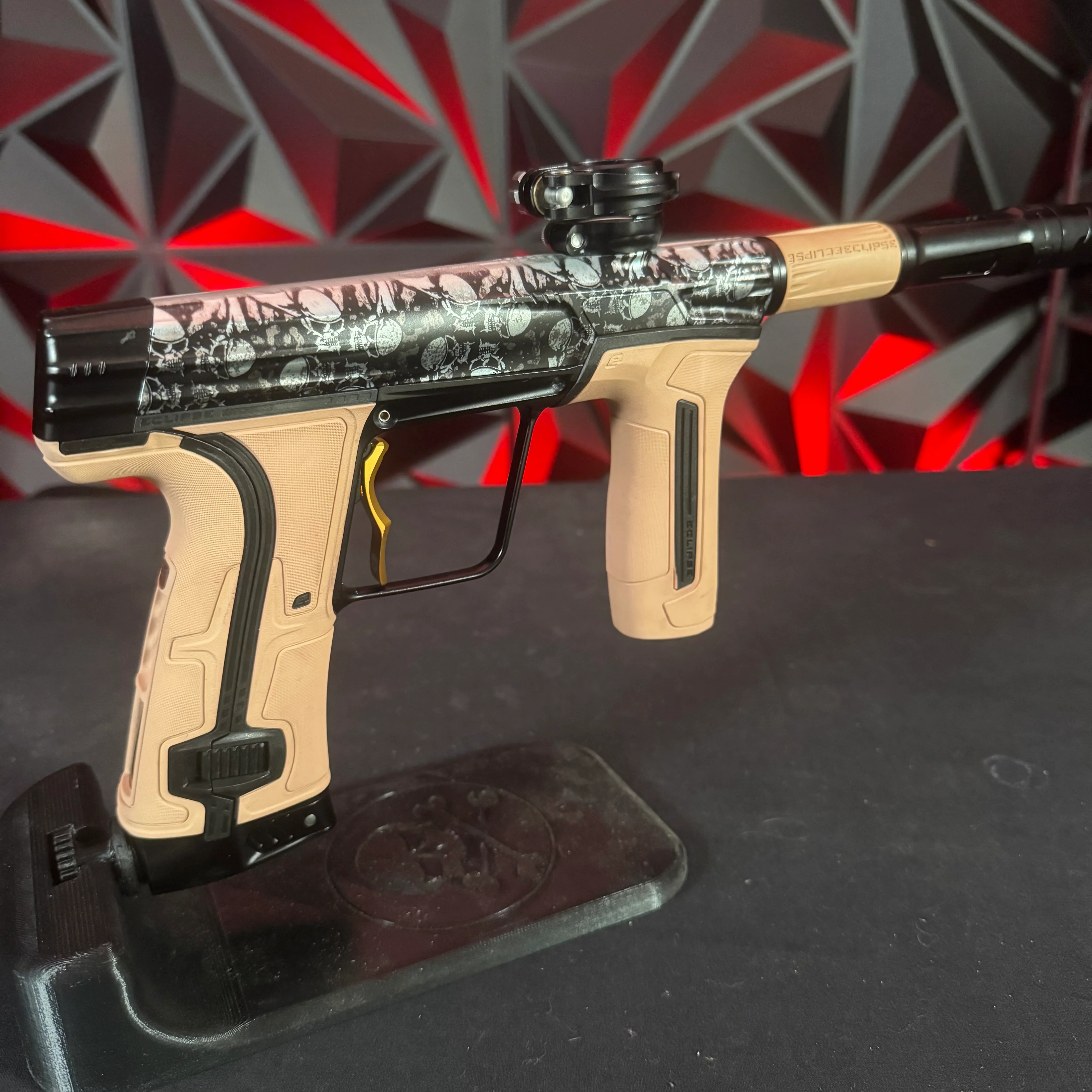Use Planet Eclipse CS3 Paintball Gun - LE Sandana - Image 2