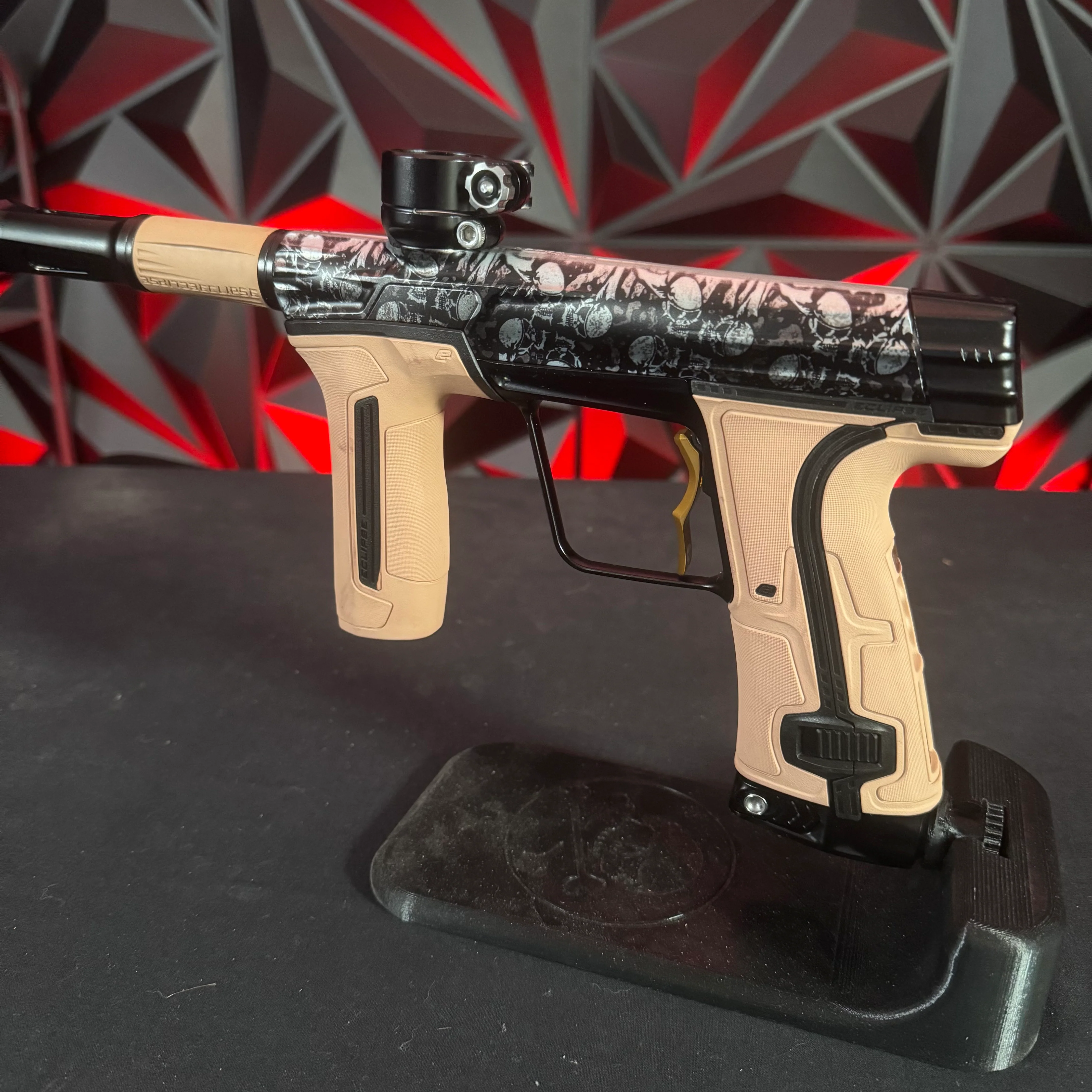 Use Planet Eclipse CS3 Paintball Gun - LE Sandana - Image 3