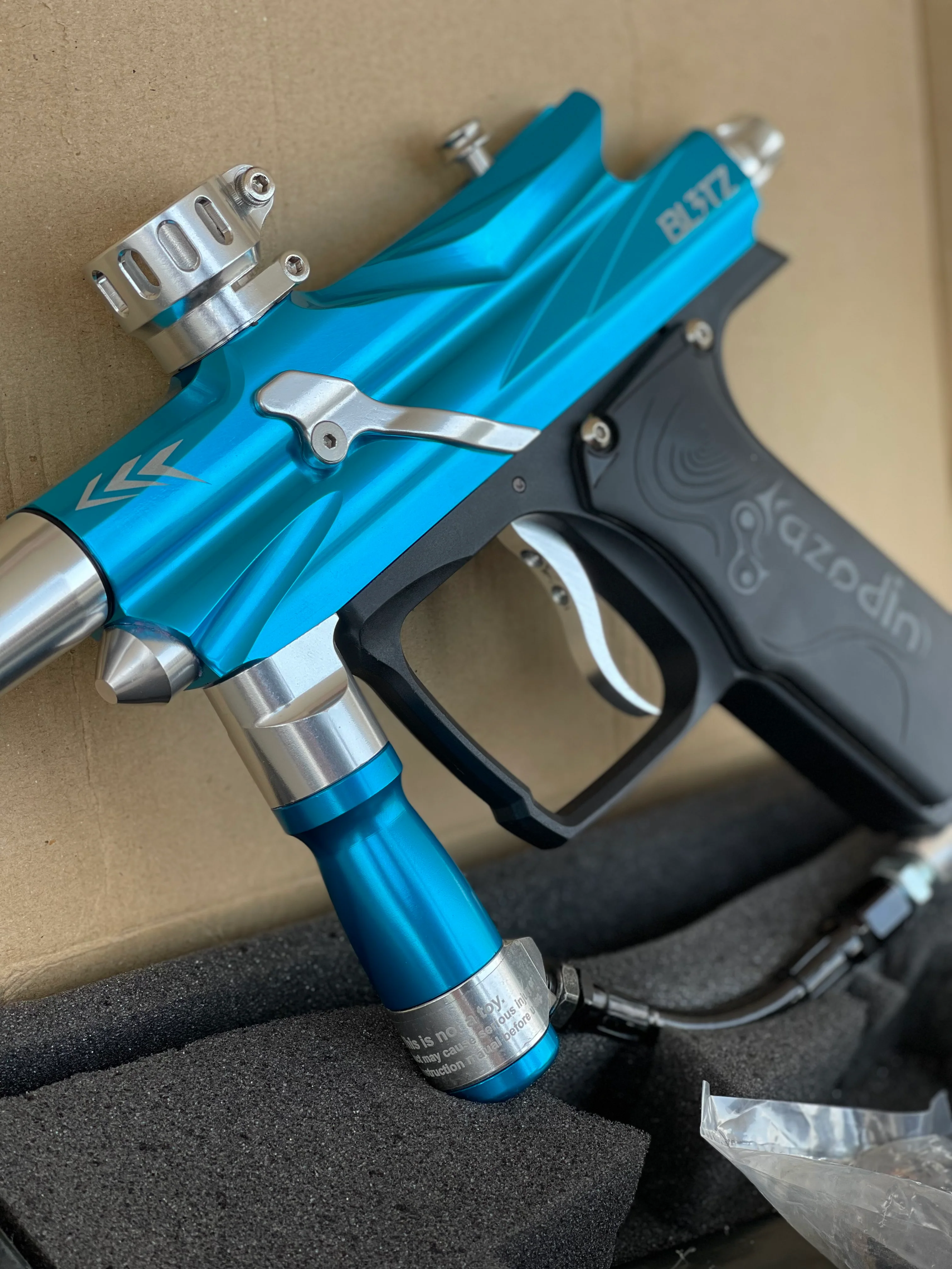 Used Azodin Blitz Paintball Gun - Blue / Silver - Image 4