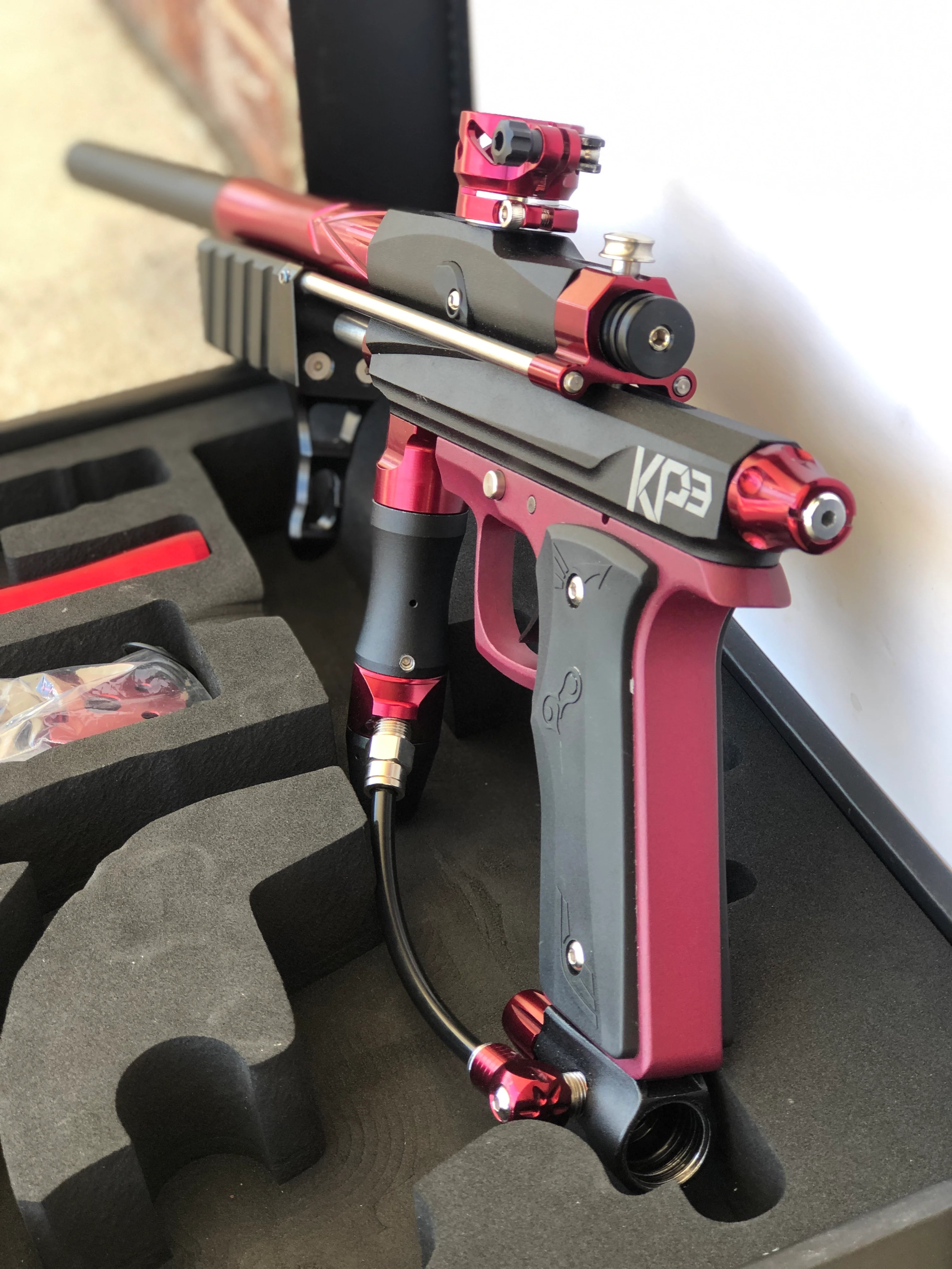 Used Azoding KP3 Pump Paintball Gun - Black/Polished Red - Image 2