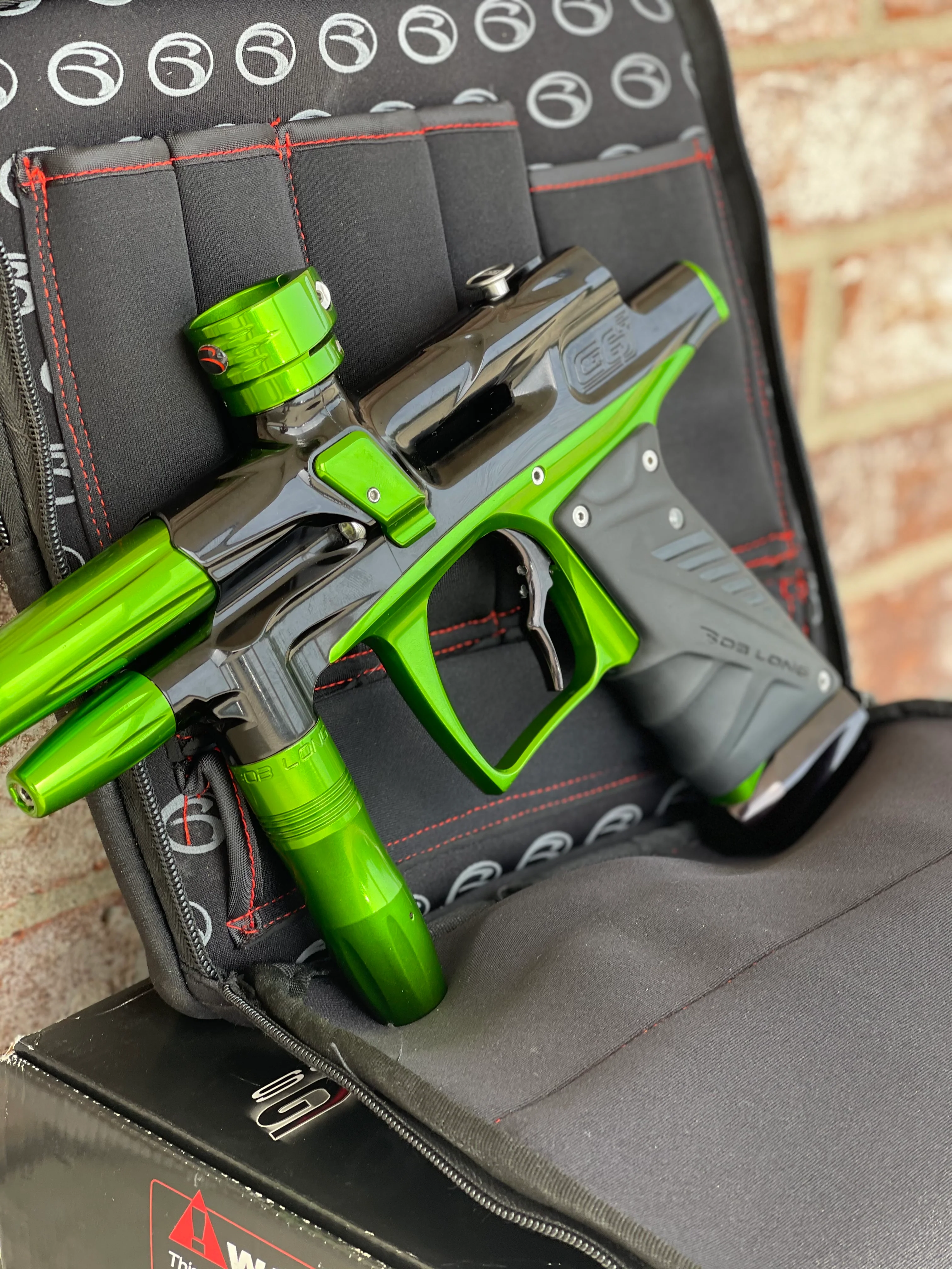 Used Bob Long 2K12 G6R Paintball Gun - Black / Green - Image 4