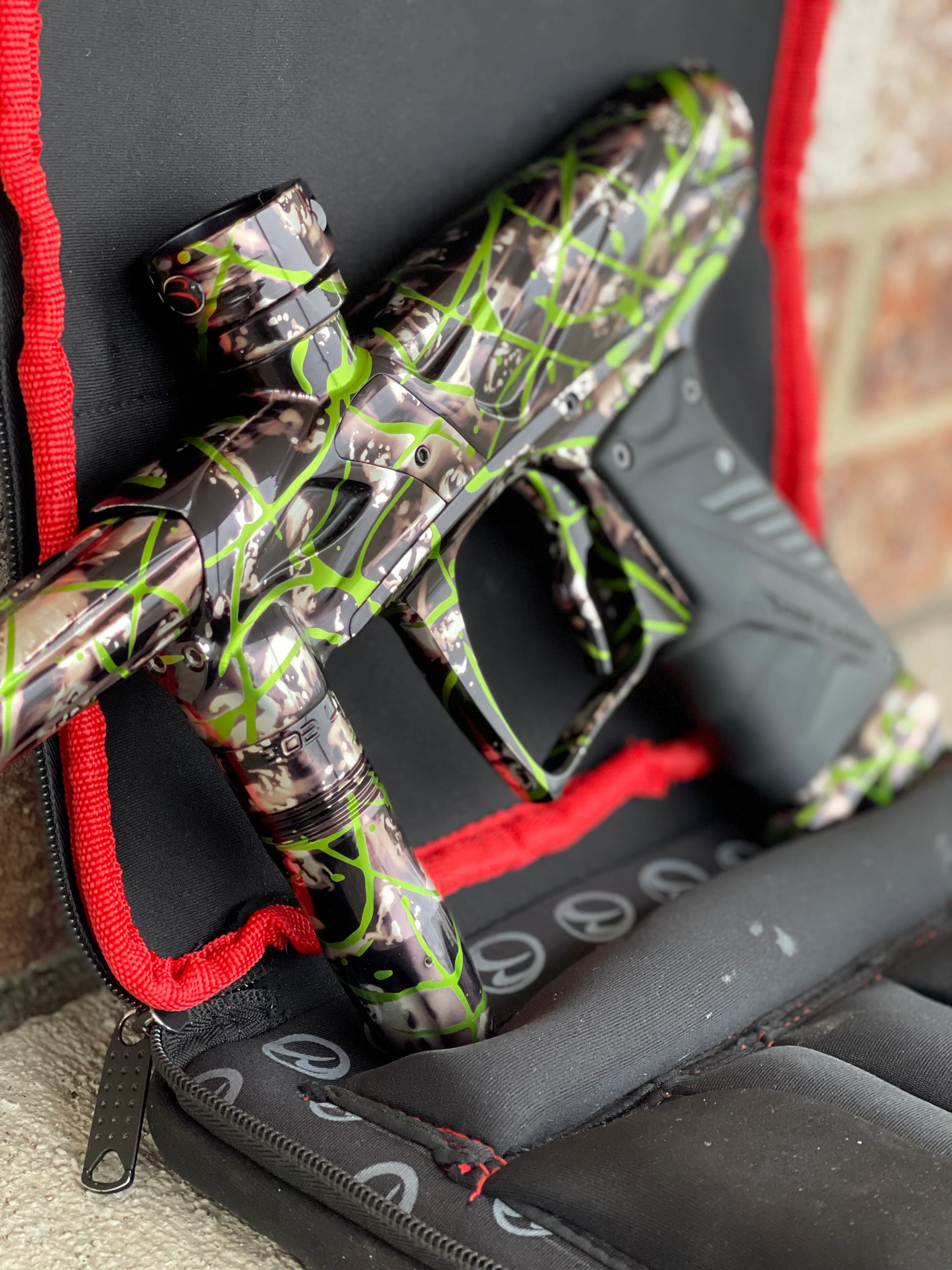 Used Bob Long Onslaught Paintball Gun - Slime Splash - Image 4