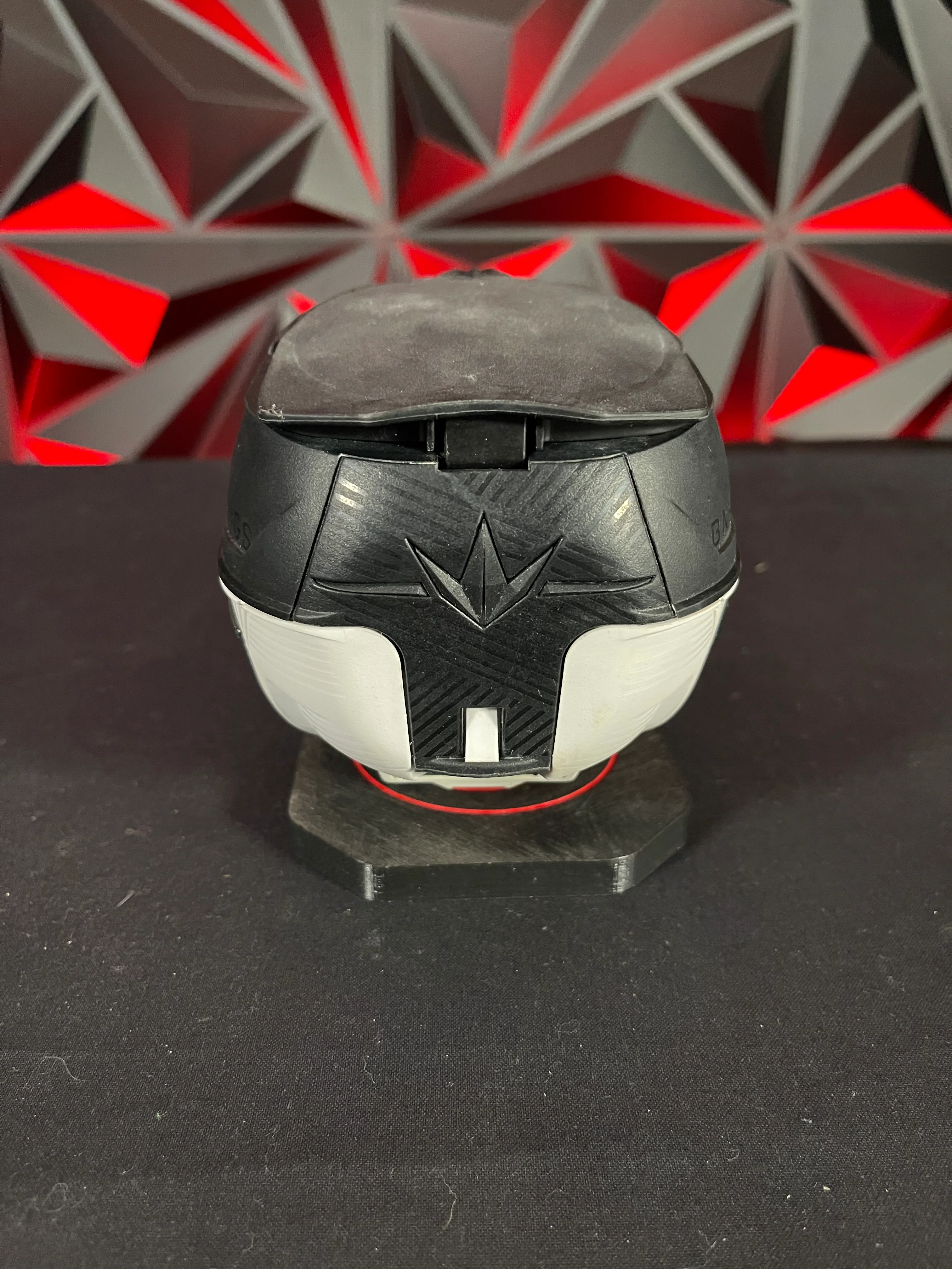 Used Bunker Kings CTRL Paintball Loader - White/Black w/ Rain Lid - Image 4