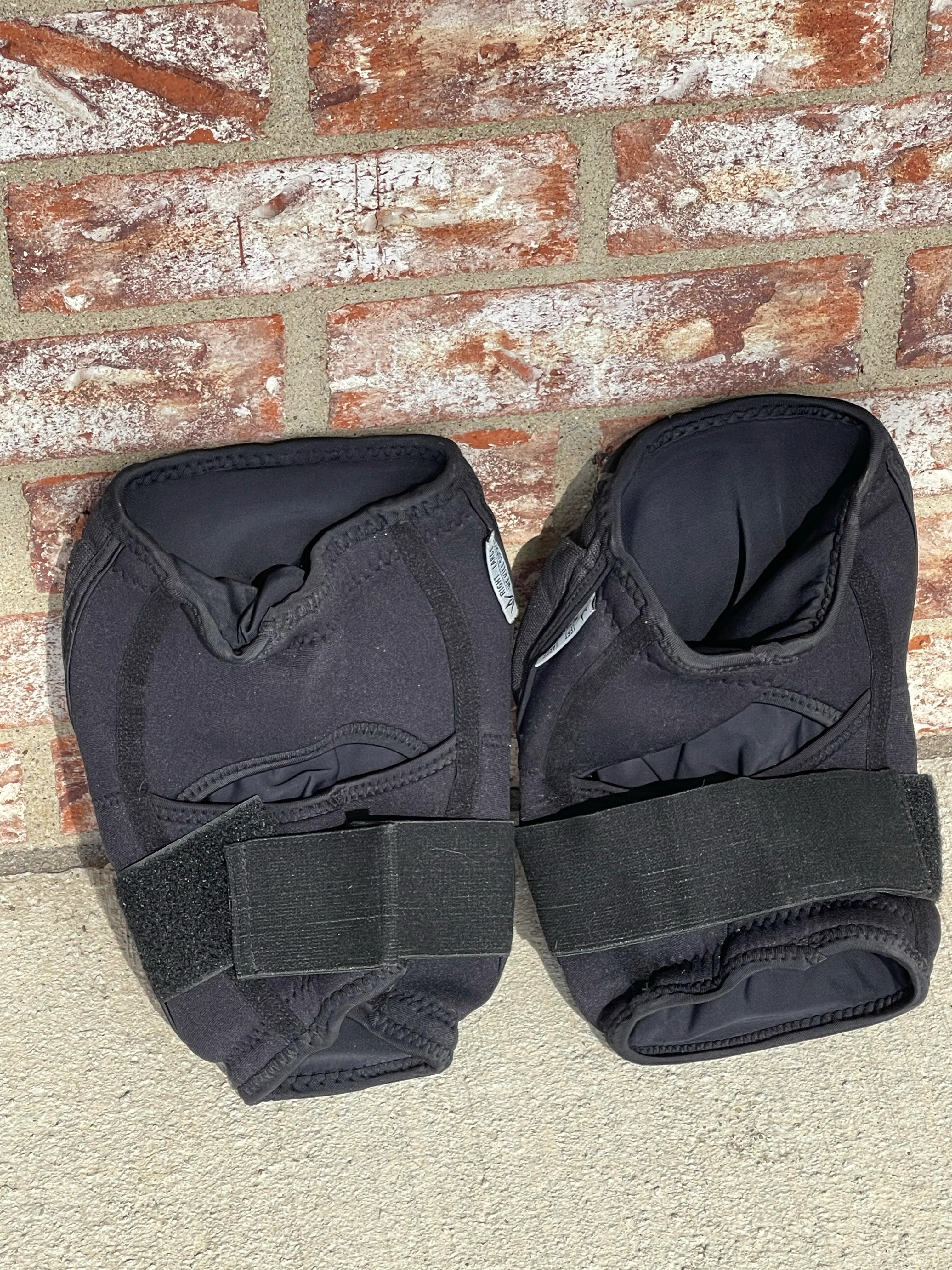 Used Bunker Kings Supreme Knee Pads - 2X-Large - Image 2