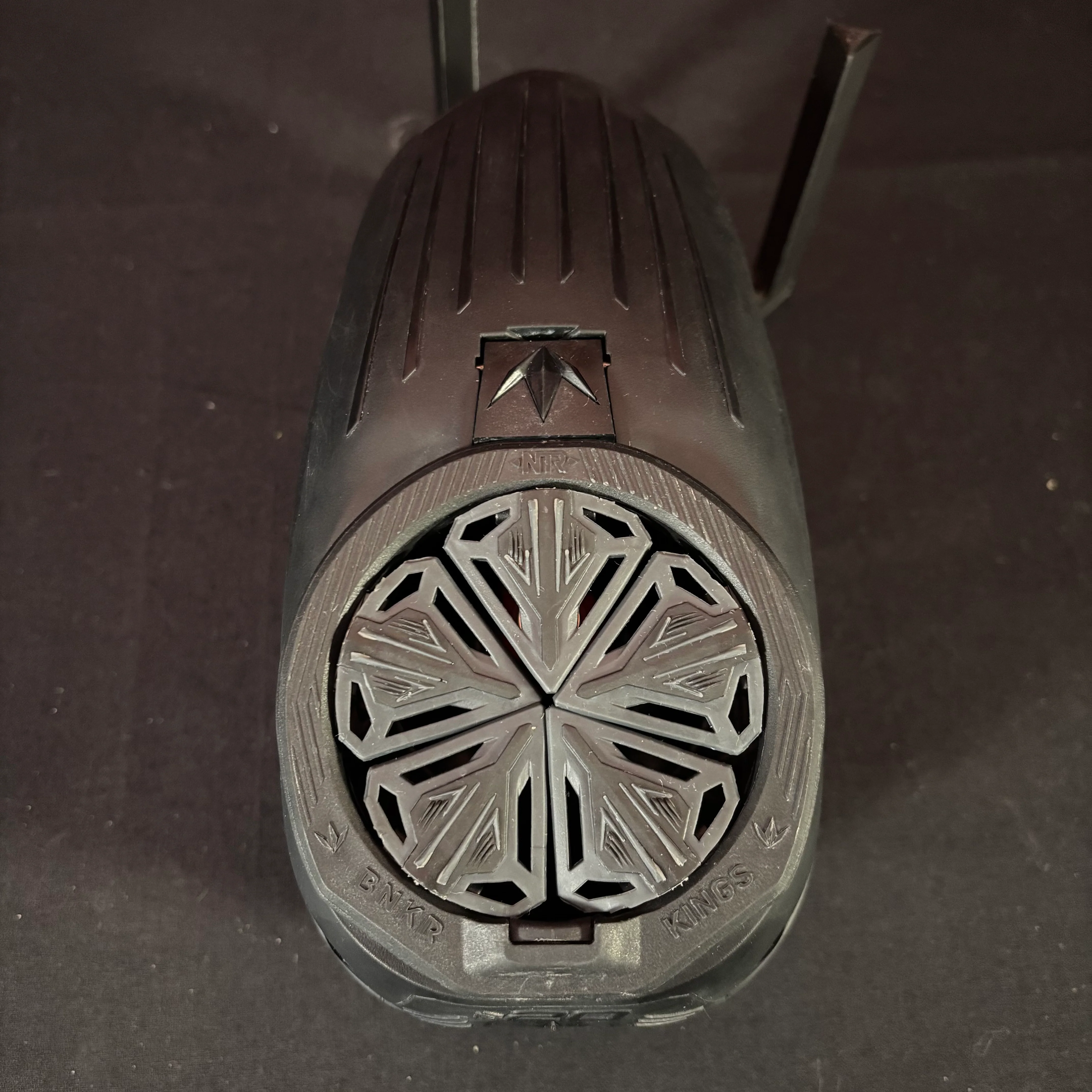 Used Bunkerkings CTRL Loader - Black w/ Black Ntr Speedfeed and Ramps and Extra lid /w Rainlid - Image 6