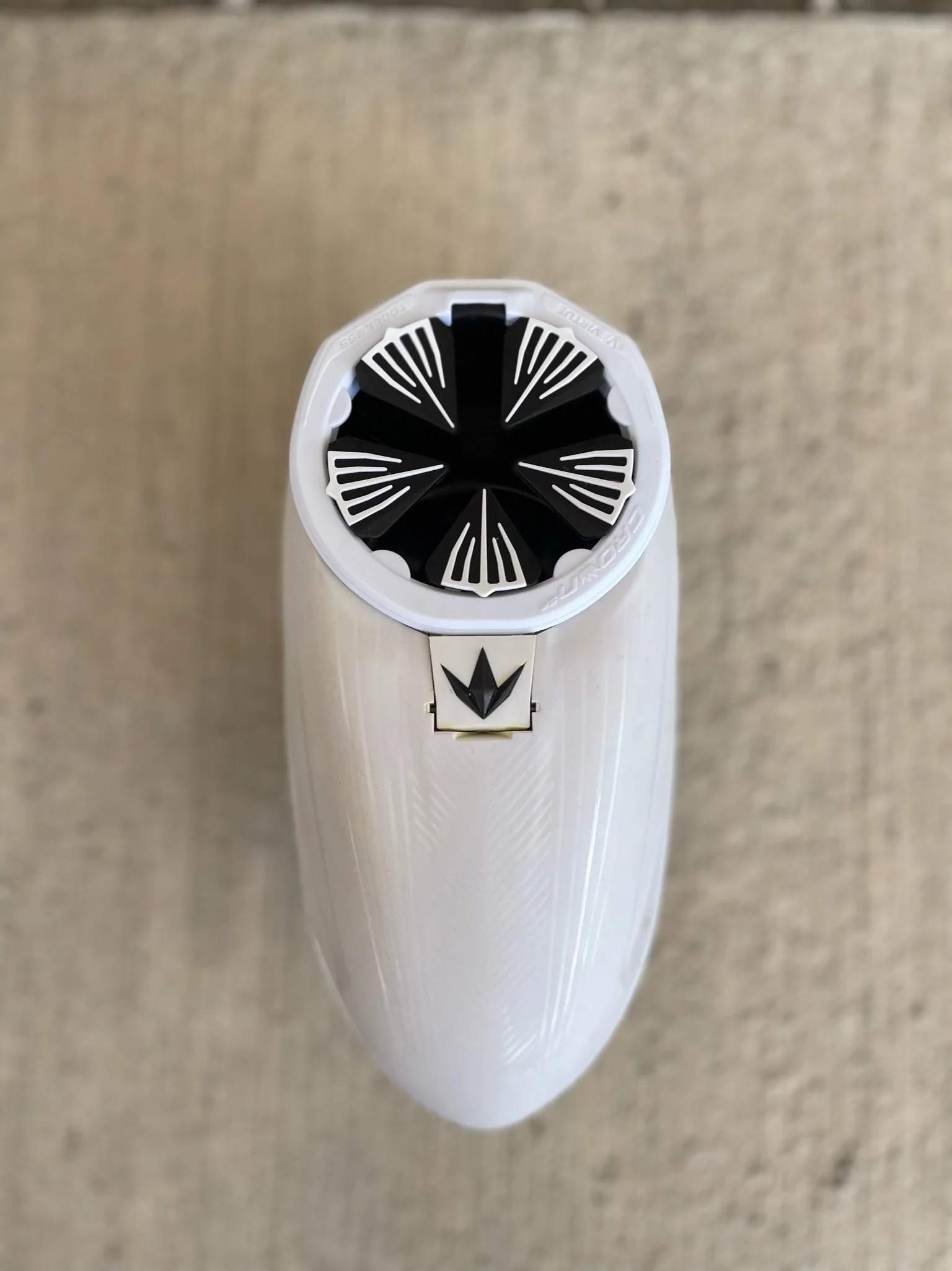 Used Bunkerkings CTRL Paintball Loader - White/Chrome w/Virtue SF-R Crown Speedfeed - Image 3