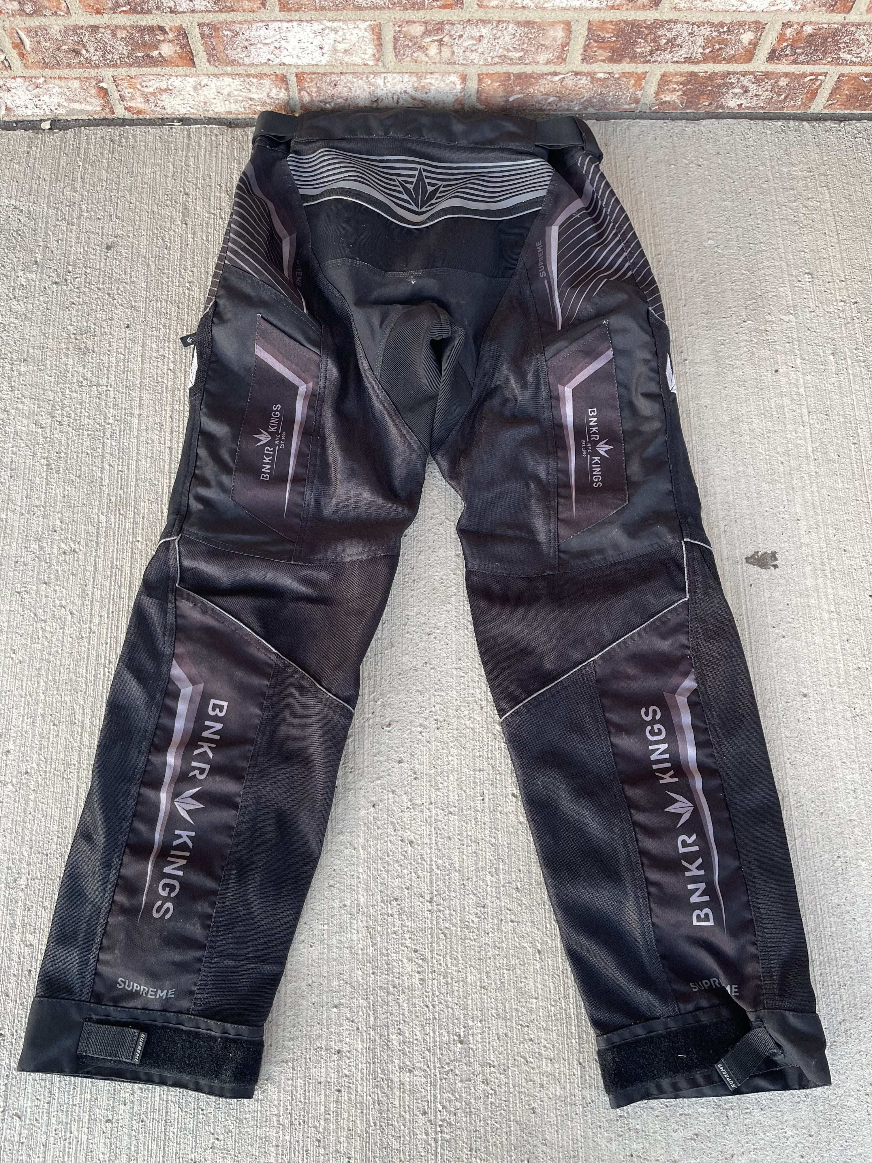 Used Bunkerkings V2 Supreme Paintball Pants - Medium - Image 2