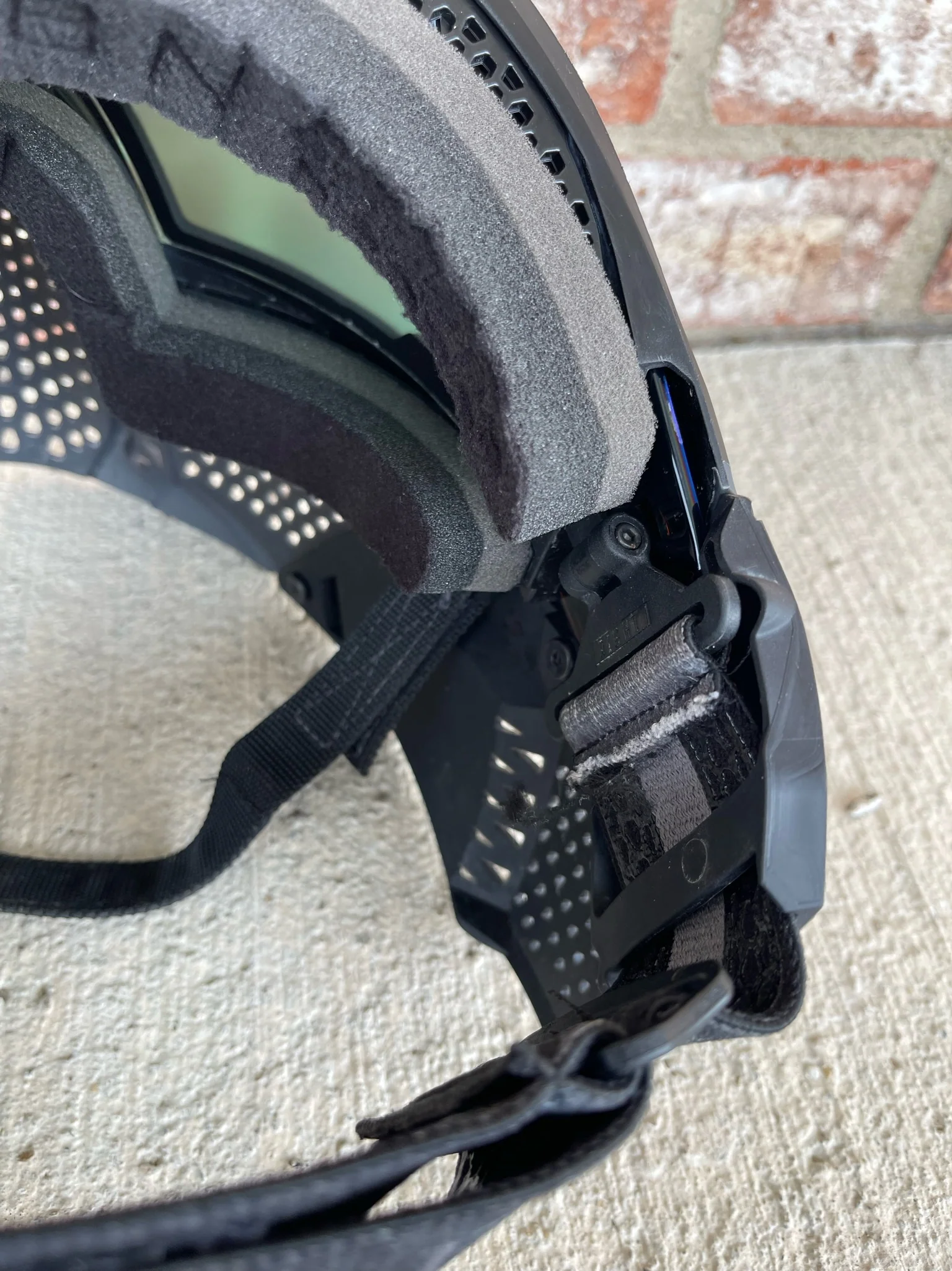 Used Carbon LESS Paintball Mask - Coal (Black) - Image 7