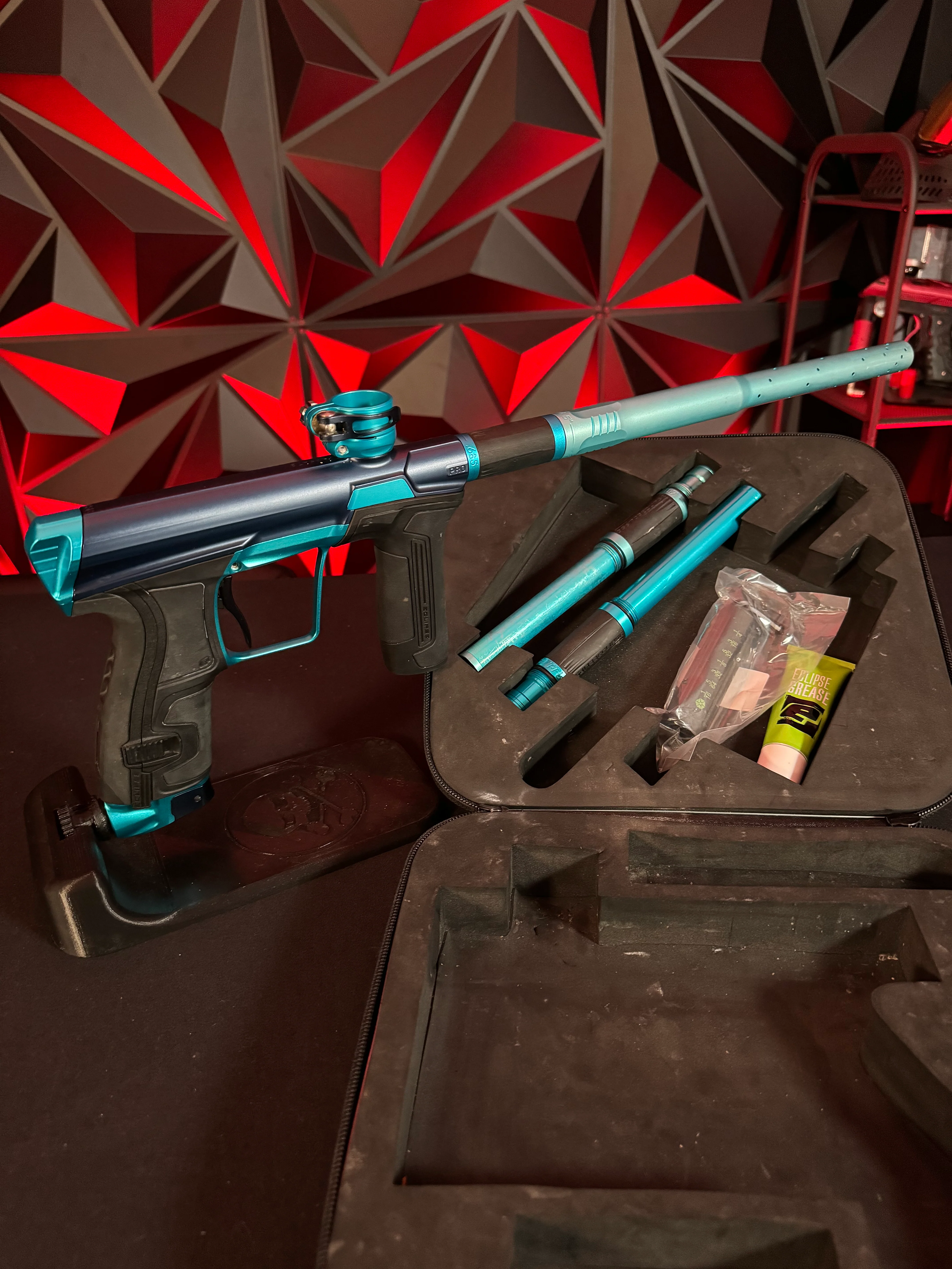 Used CS2 Pro Paintball Gun - Blue/Teal w/ 3 FL Backs - Image 7