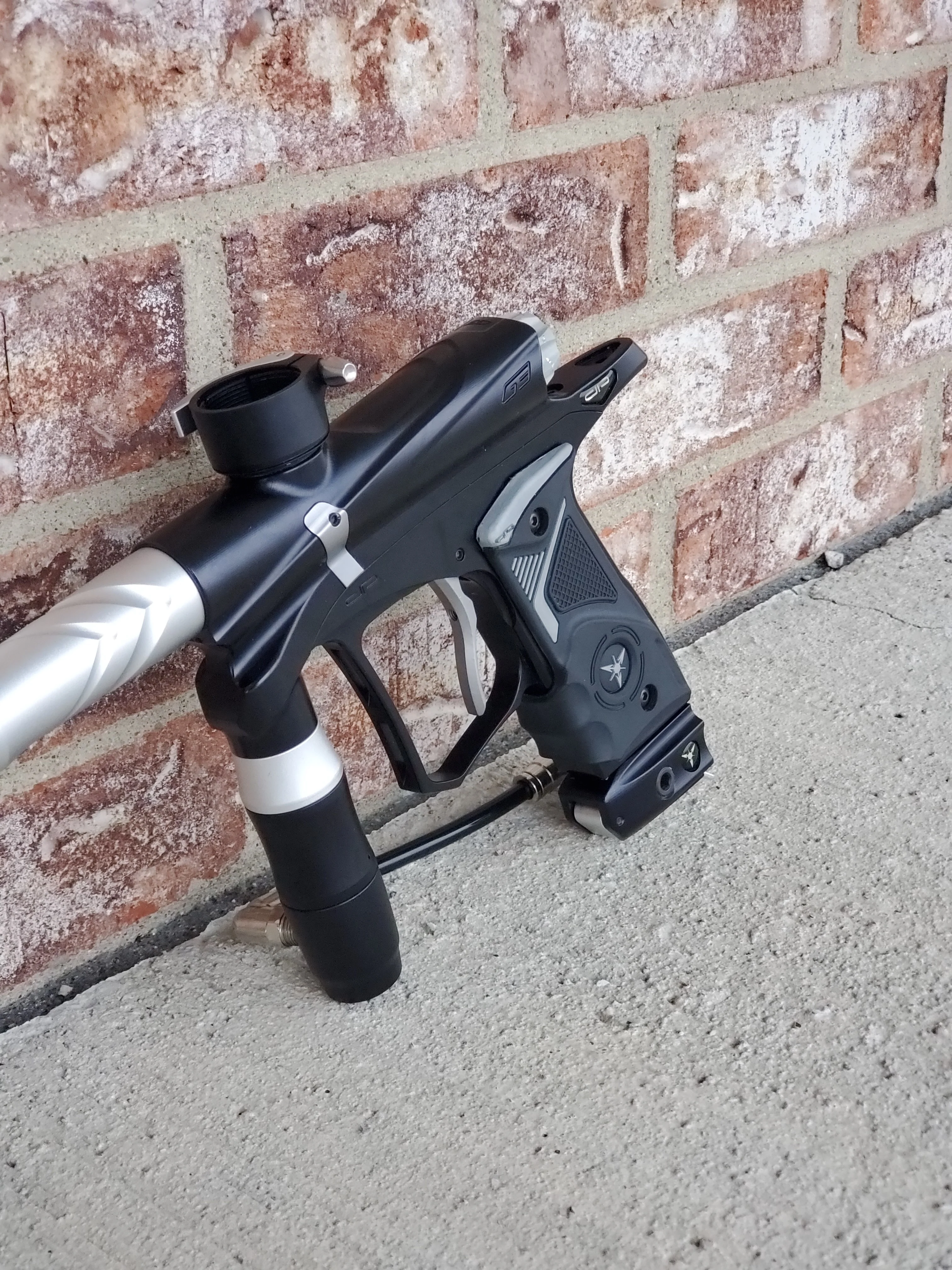 Used Dangerous Power G3 Paintball Gun - Black / Silver - Image 4