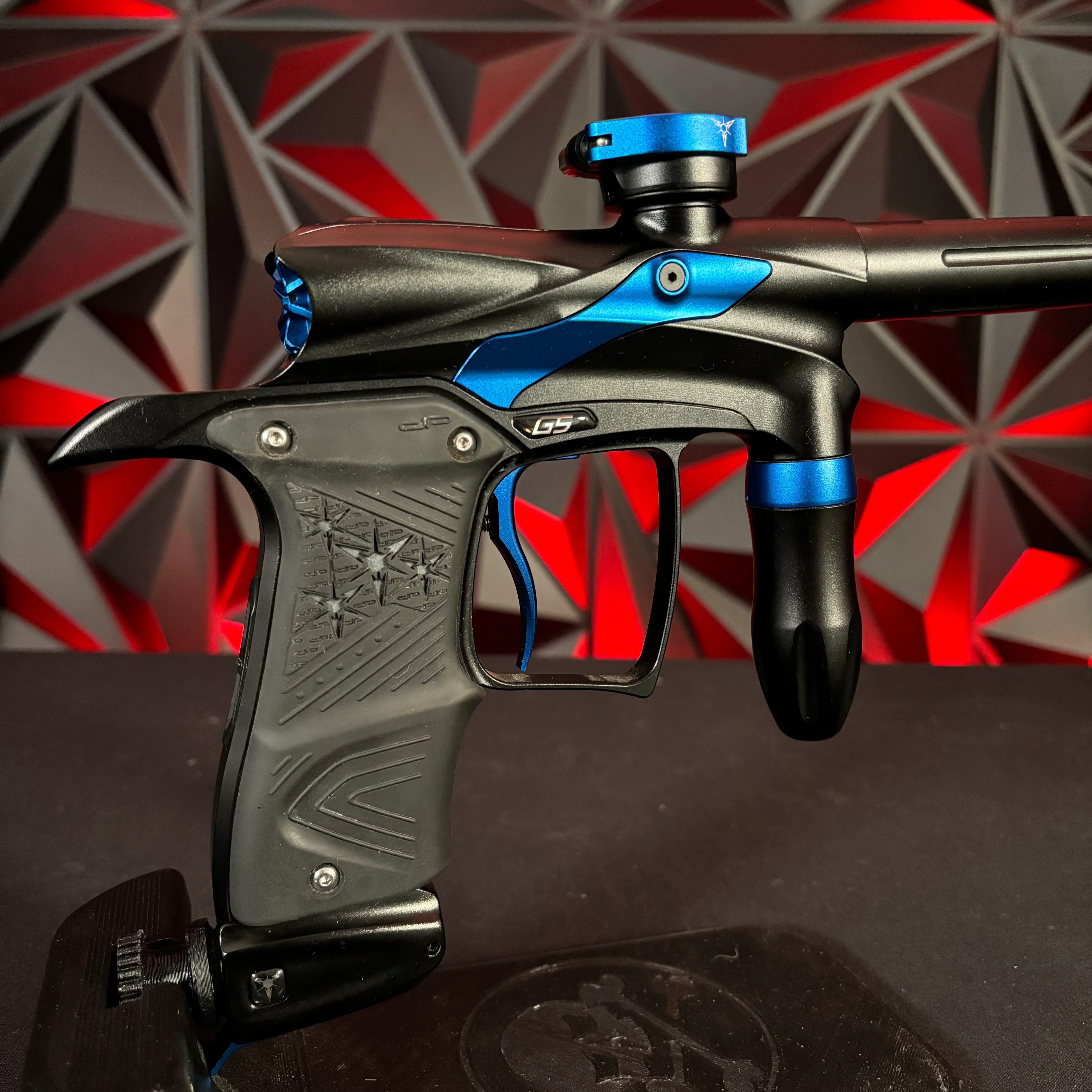 Used Dangerous Power G5 Paintball Gun - Black/Blue - Image 2