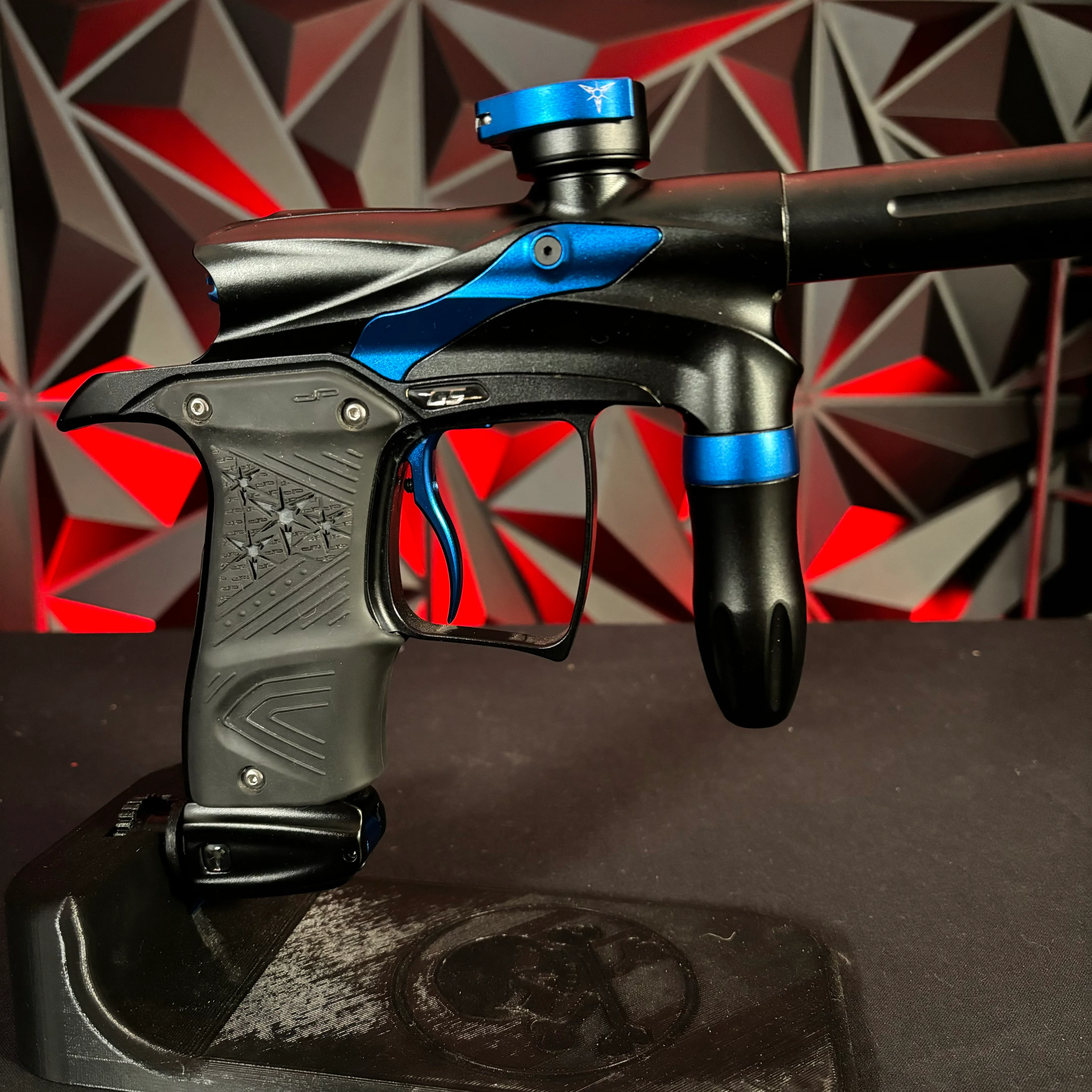 Used Dangerous Power G5 Paintball Gun - Black/Blue - Image 4