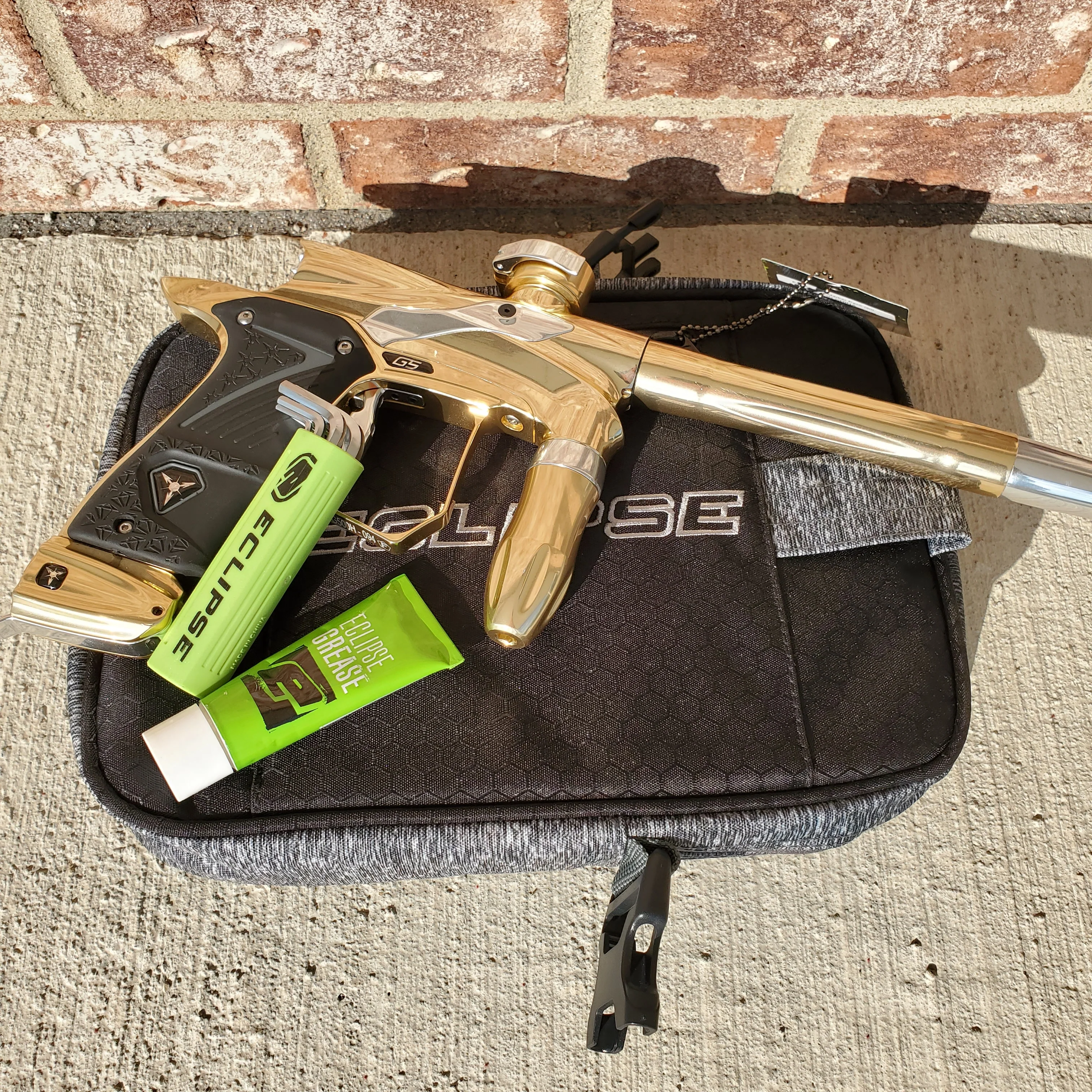 Used Dangerous Power G5 Paintball Gun - Gold / Silver - Image 5