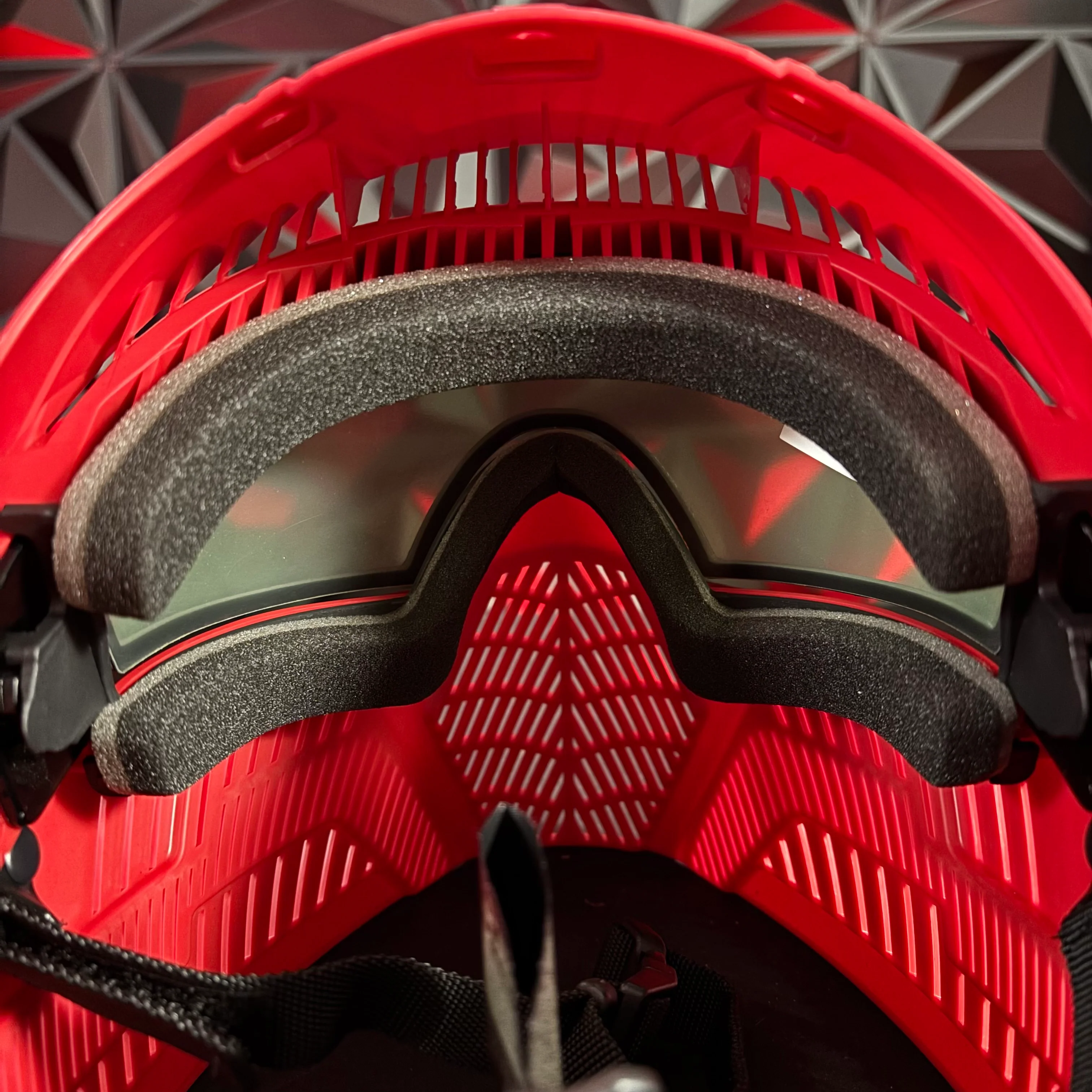 Used *Display* Carbon OPR Paintball Mask - Red - Image 4