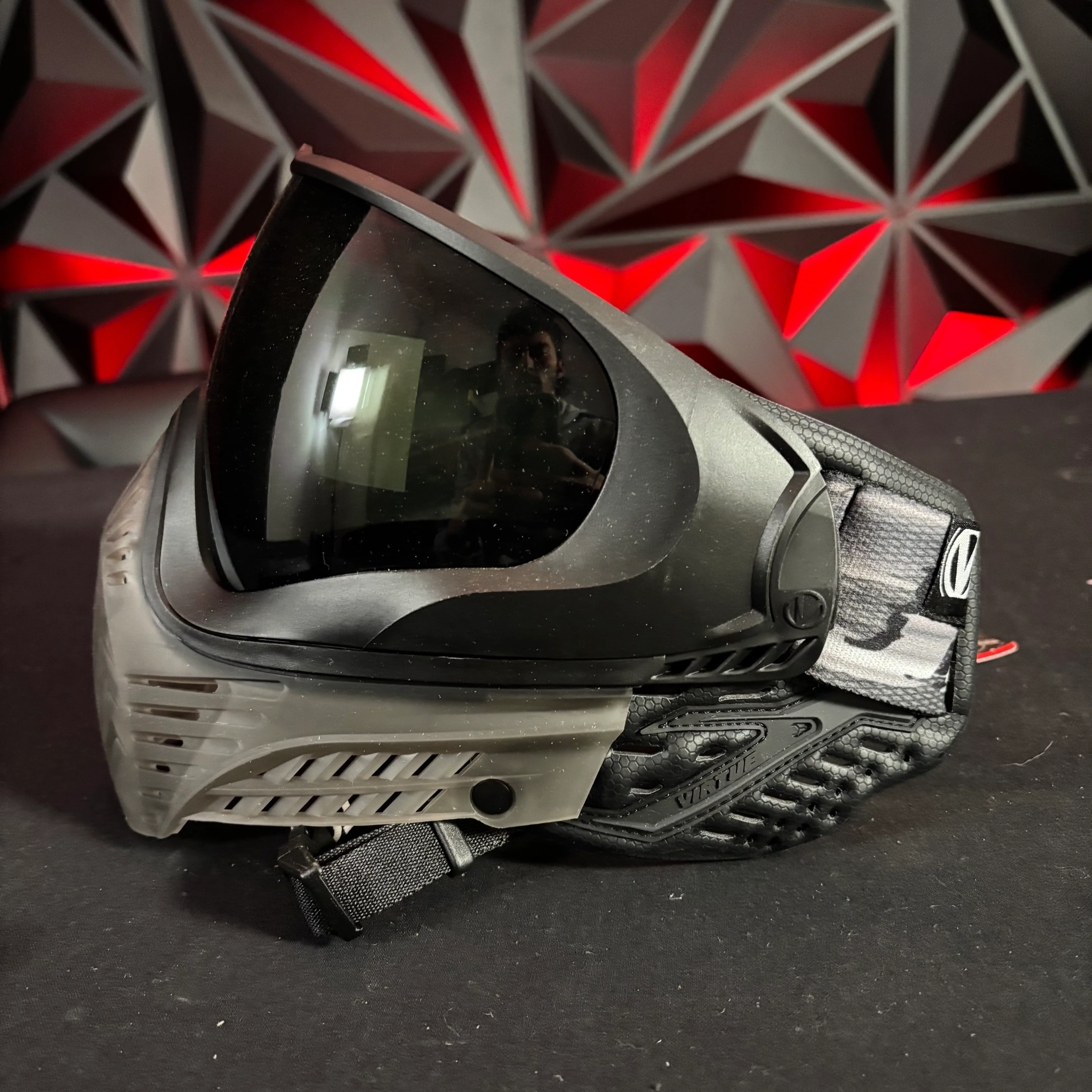 Used *Display* Virtue Vio Extend XS 2 Paintball Mask - Clear - Image 5