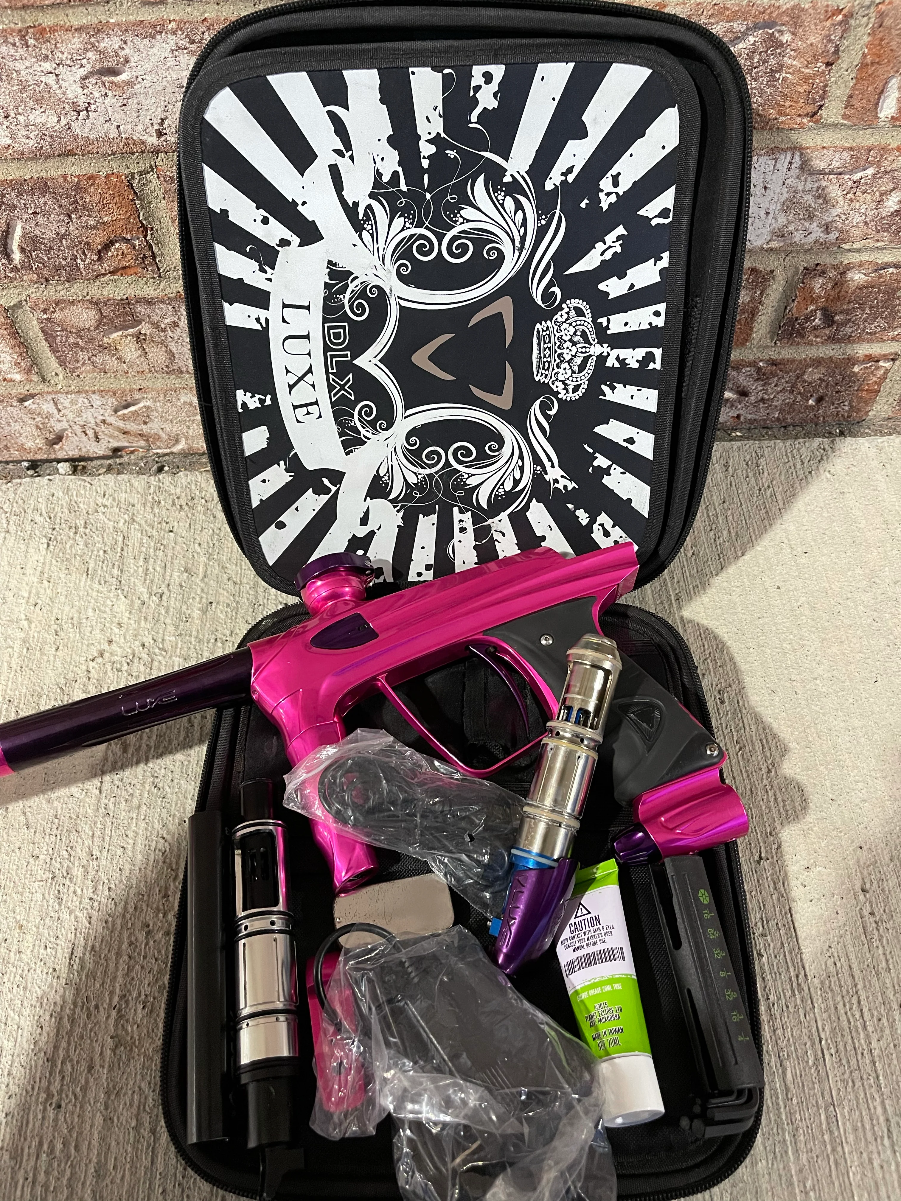Used DLX Luxe 2.0 Oled Paintball Gun - Pink / Purple - Image 5