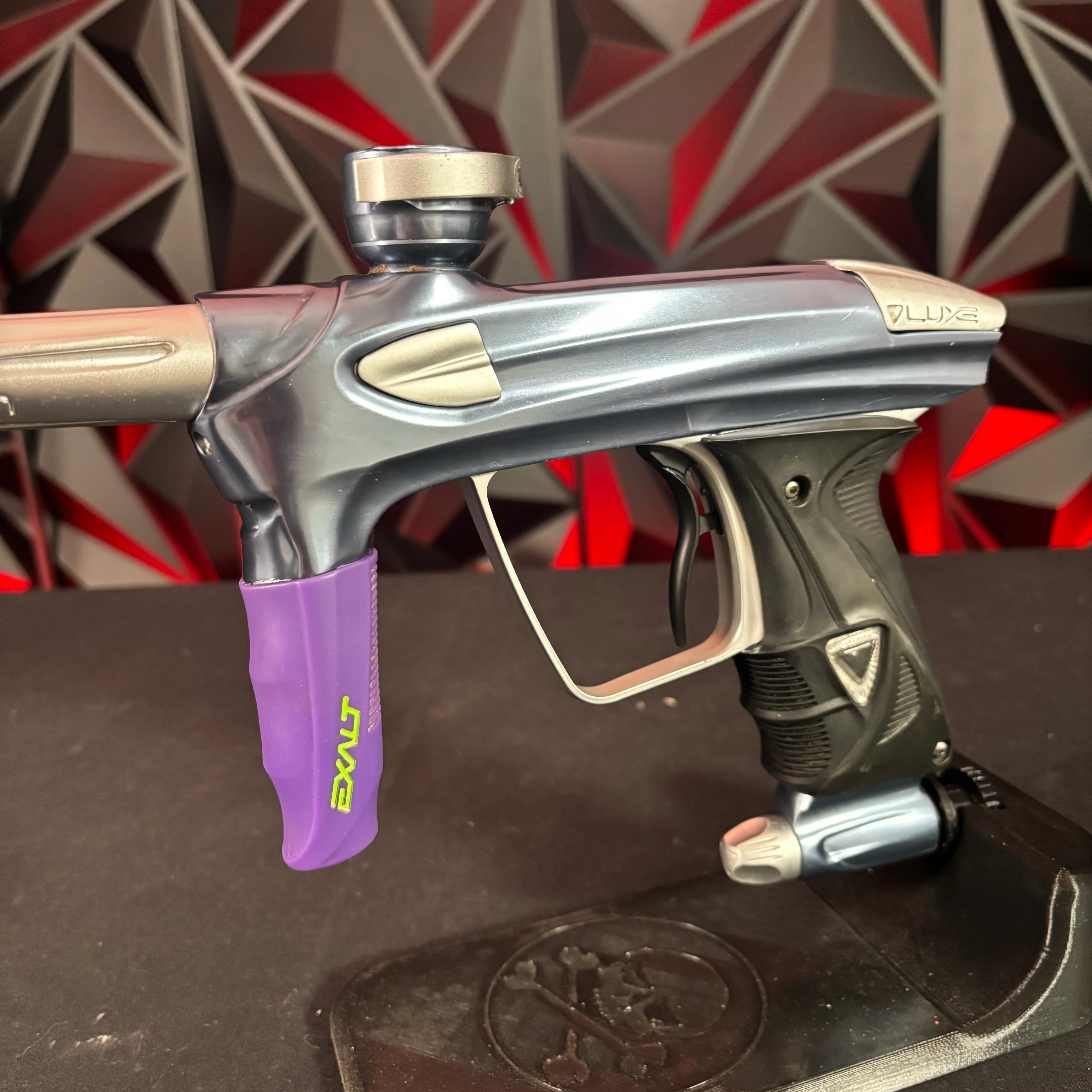 Used DLX Luxe 1.0 Paintball Gun - Light Blue/ Silver - Image 5