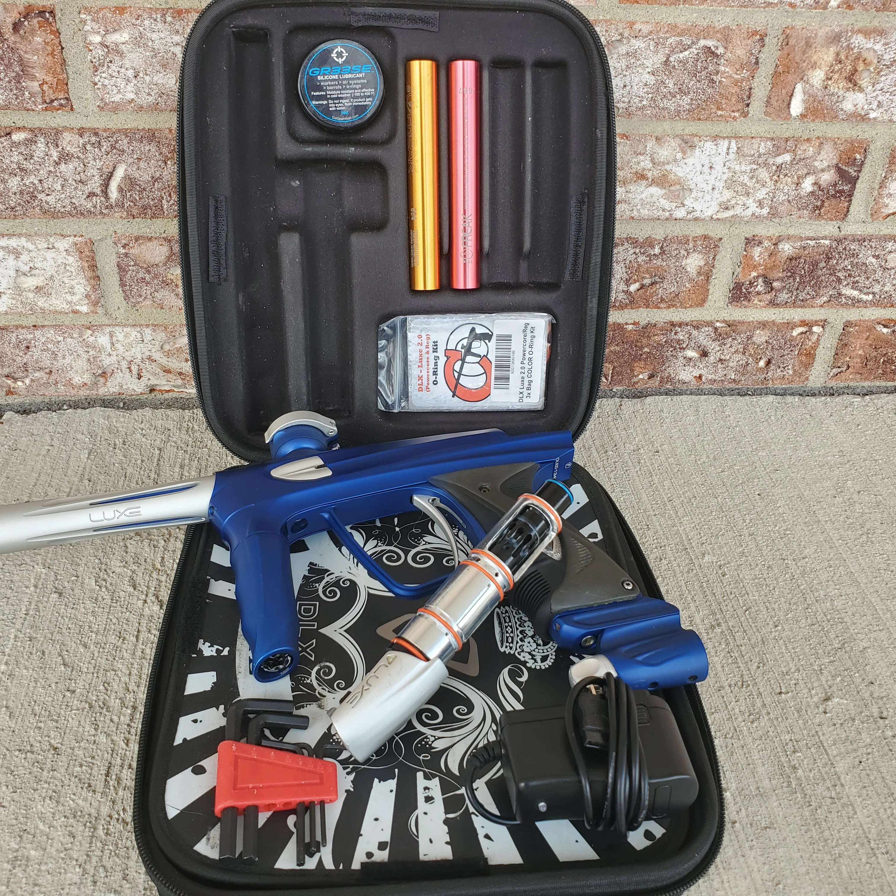 Used DLX Luxe 2.0 Oled Paintball Gun - Blue / Silver - Image 5