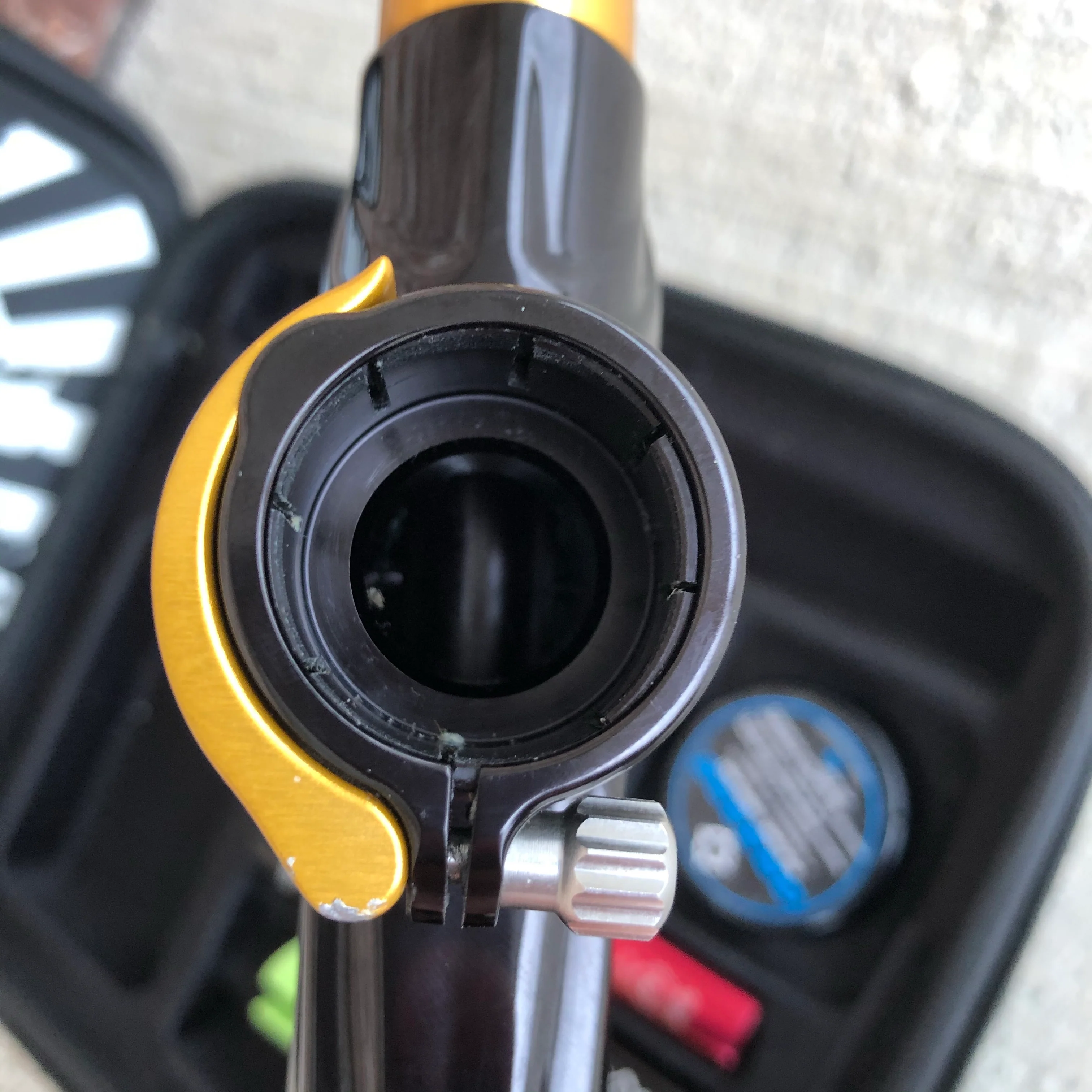 Used DLX Luxe 2.0 Paintball Gun - Gloss Black/Gloss Gold - Image 8