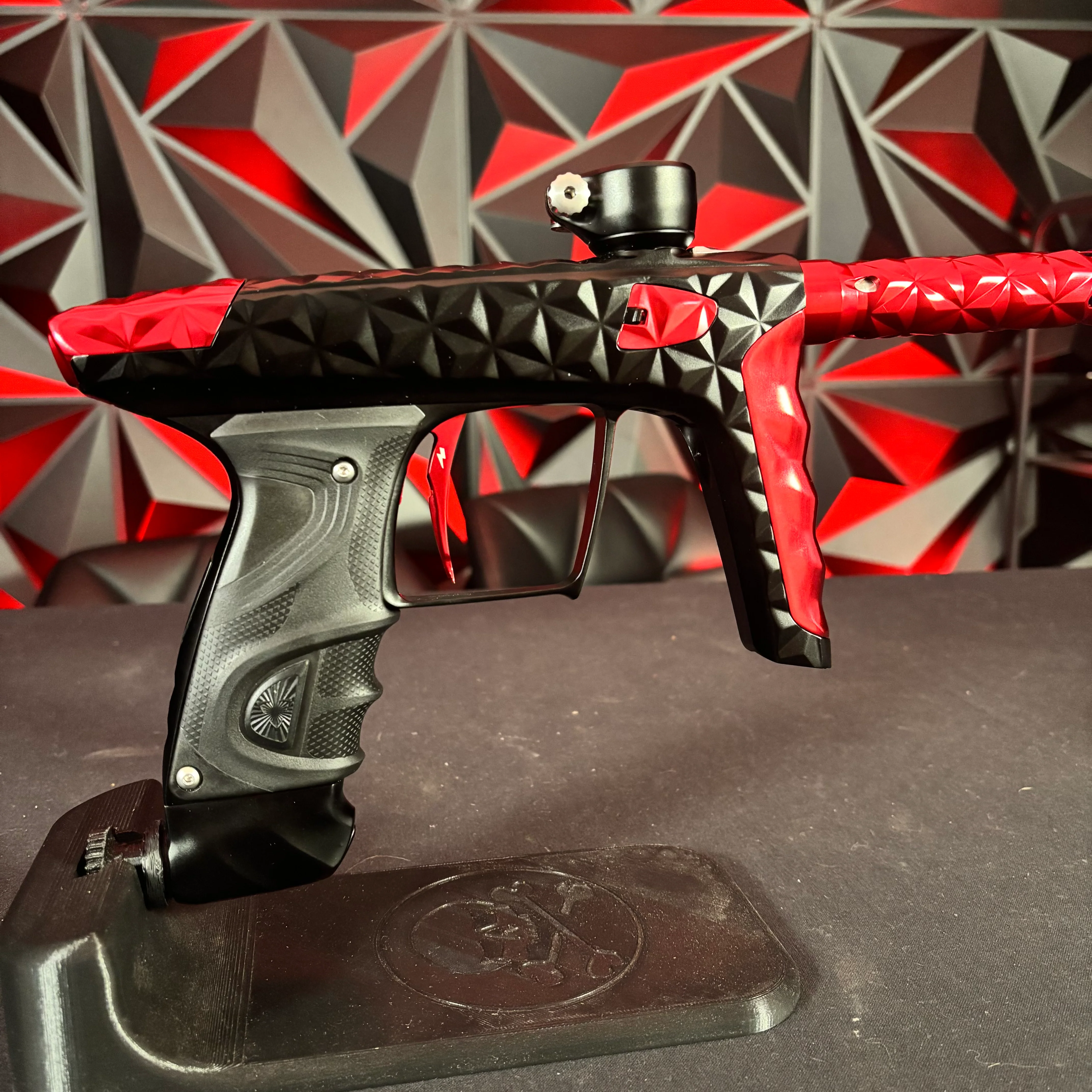 Used DLX LUXE "Adrenaline" TM40 Paintball Gun - Black/ Red - Image 2